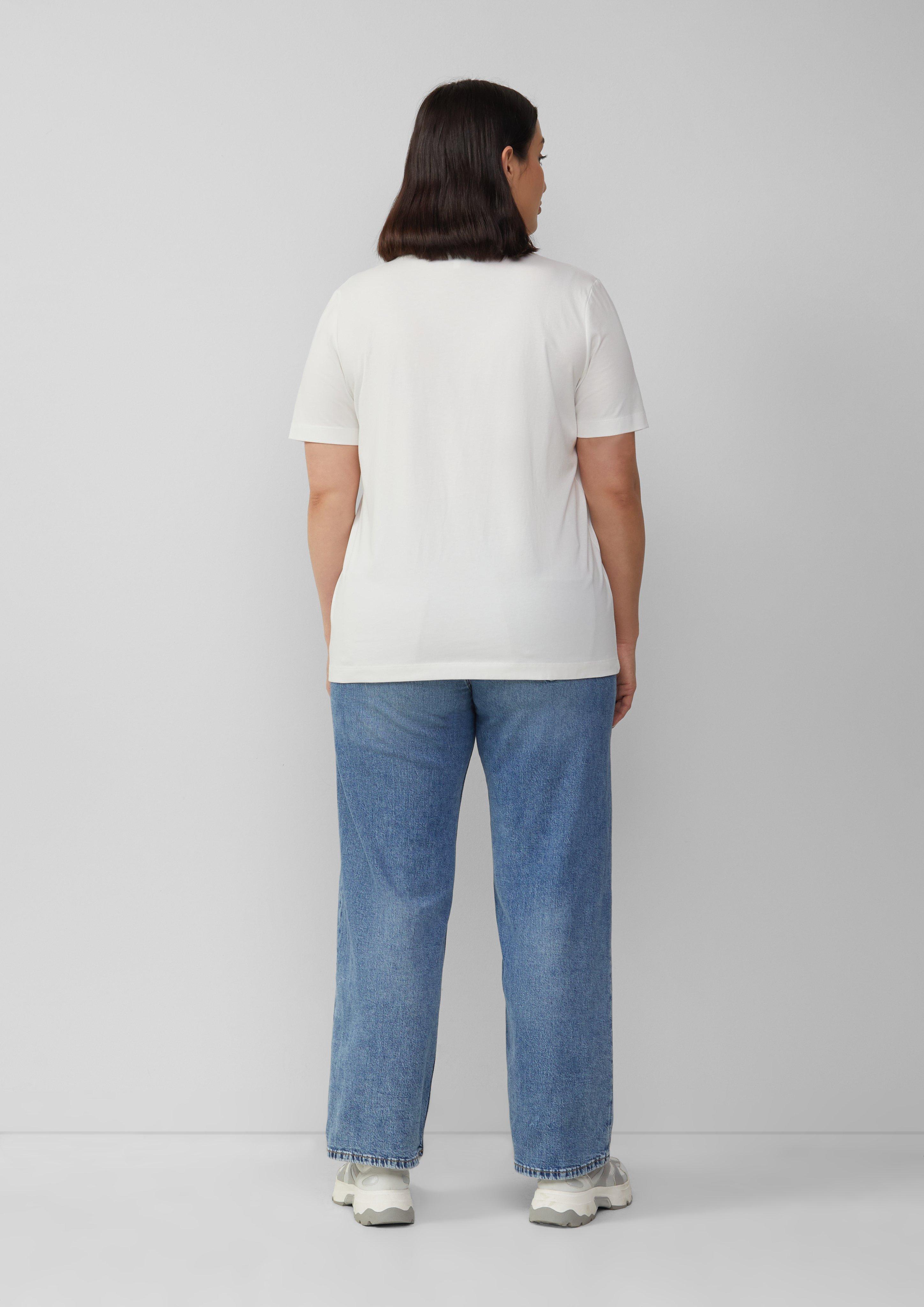 T-Shirt in 02E0 & 02E1