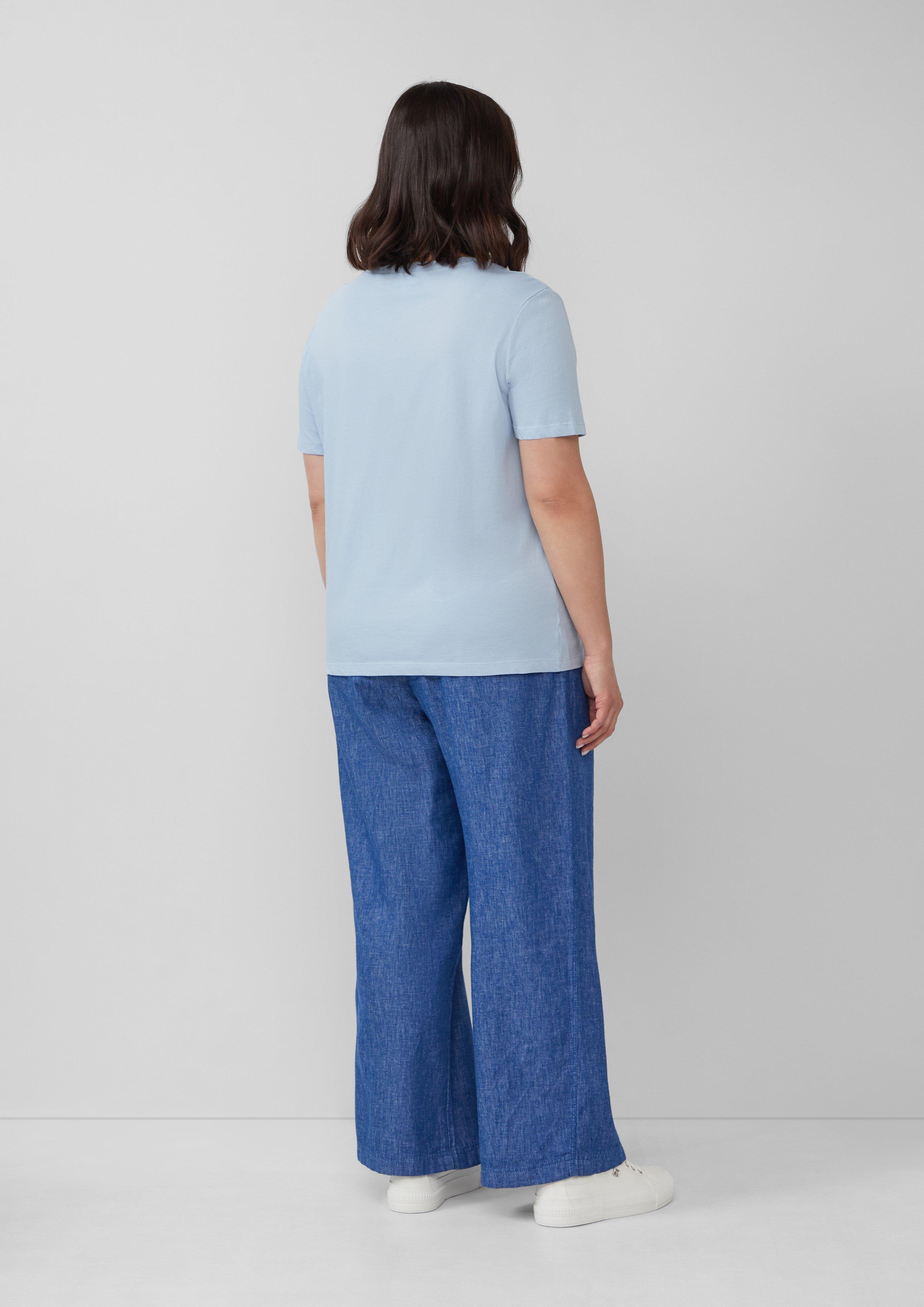 T-shirt in 50D9, 02D7, 30D7 & 99D9