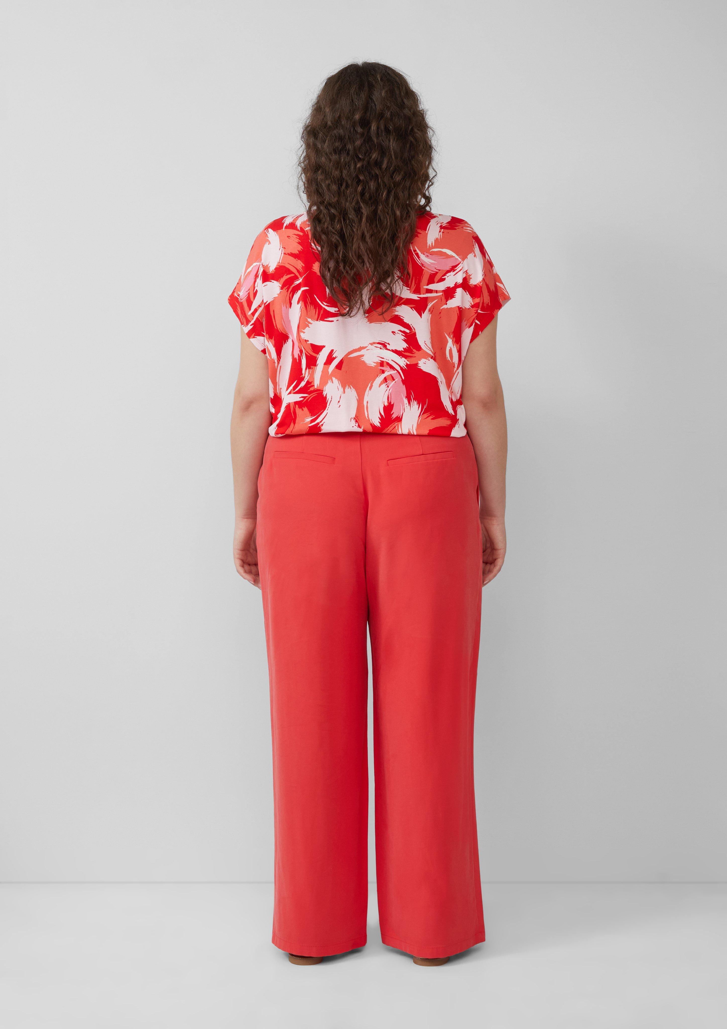 T-Shirt in 30A1 & 99A2