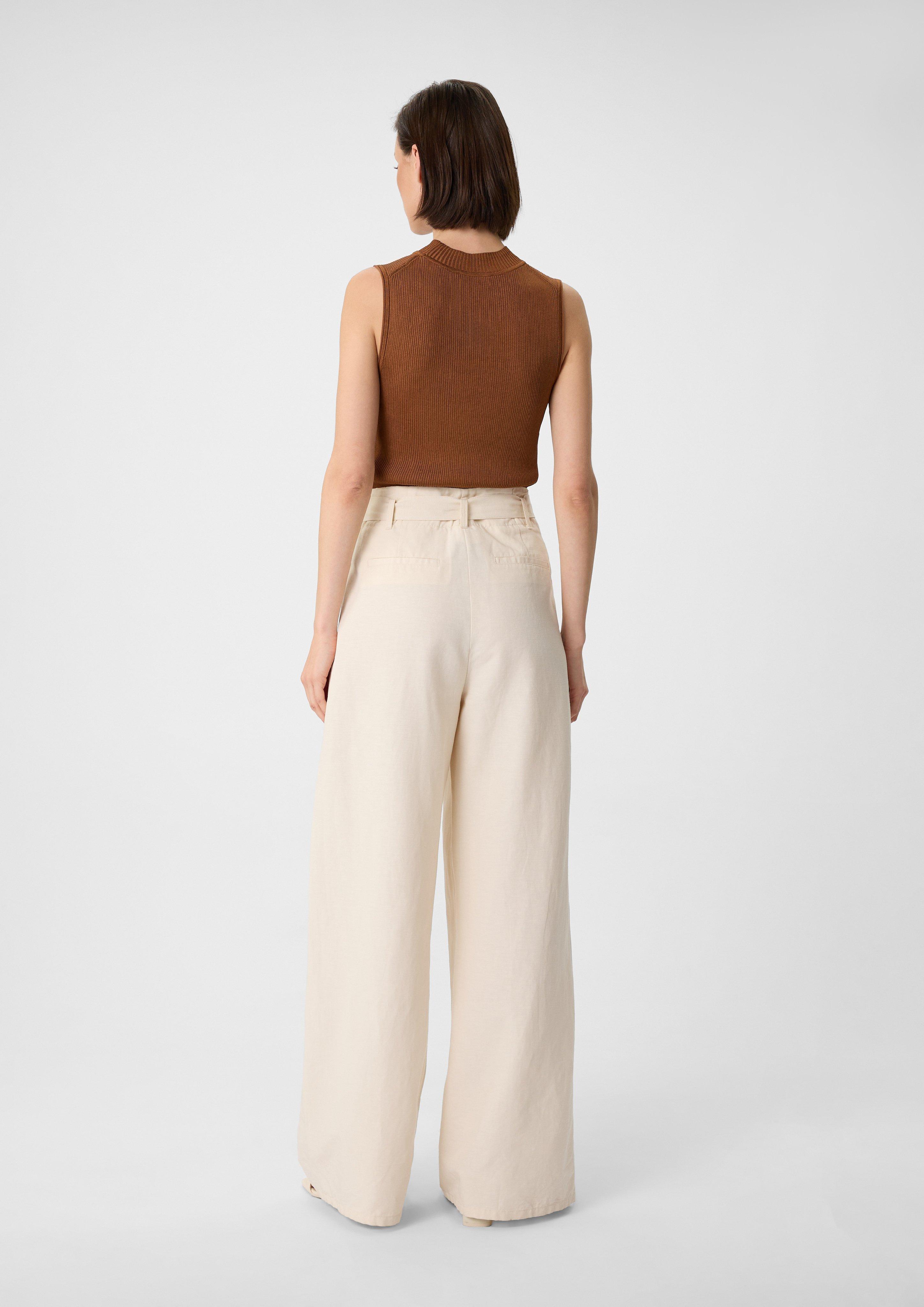 Knitted vest in 8757