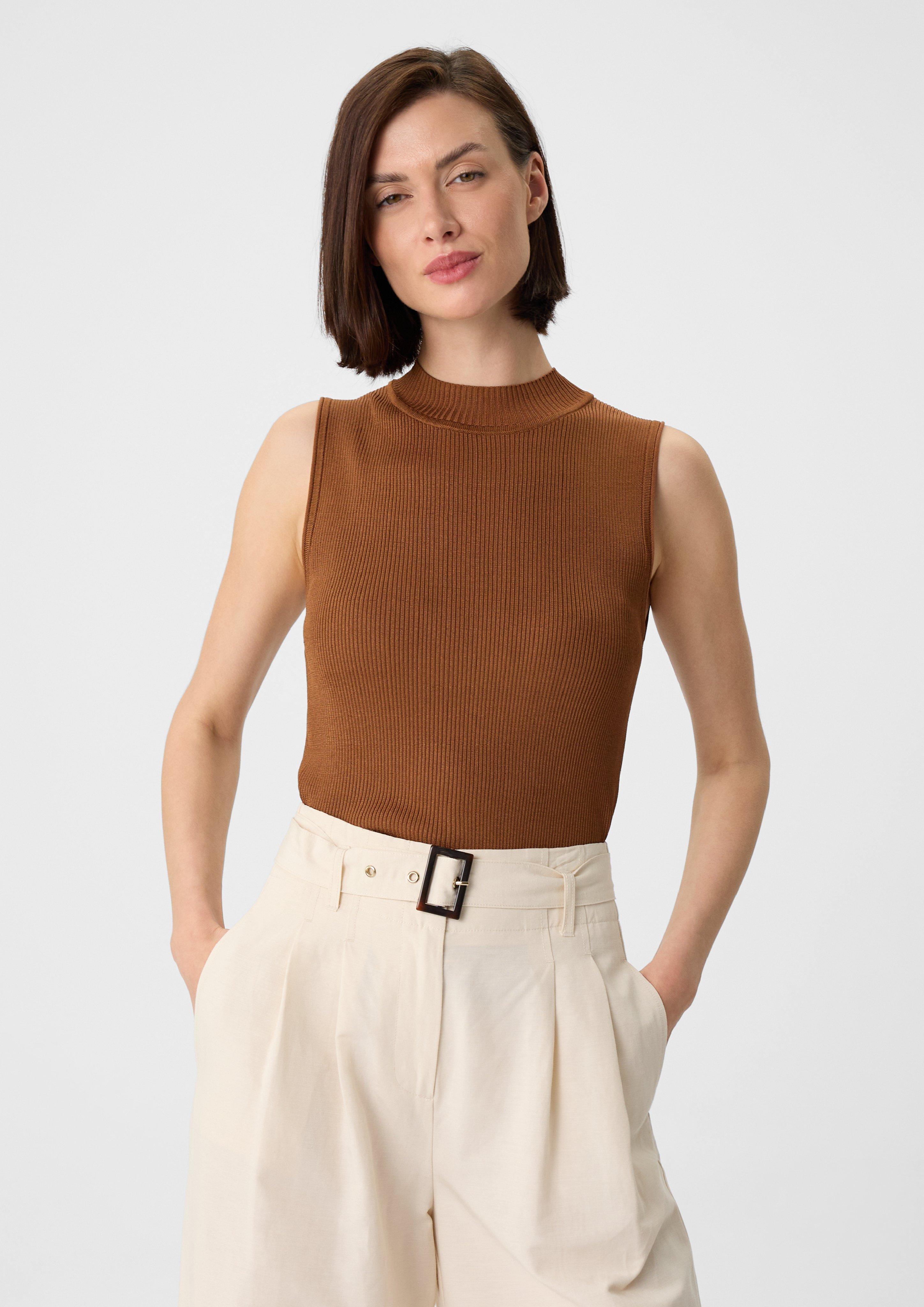 Knitted vest in 8757