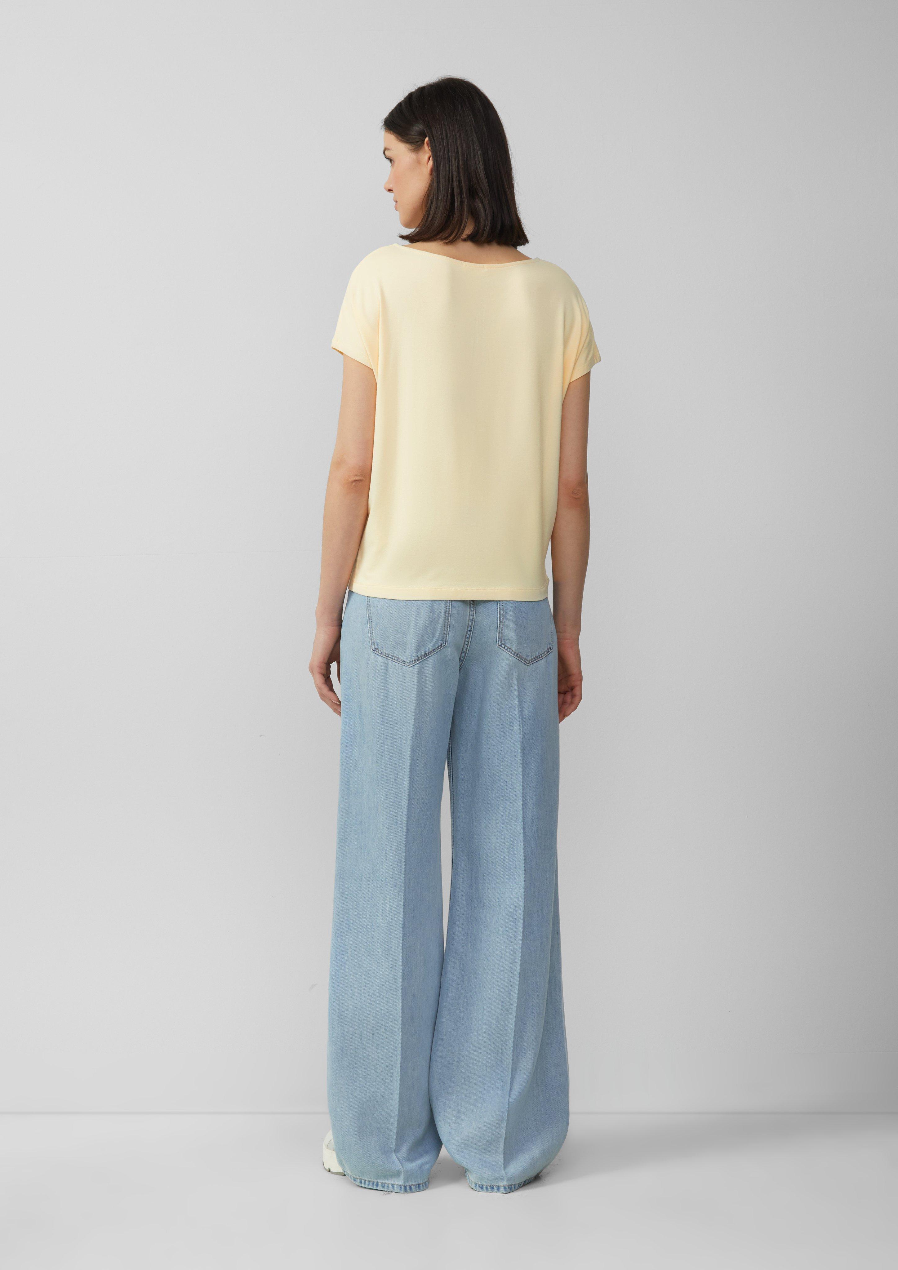 T-Shirt in 1122, 8363 & 5083