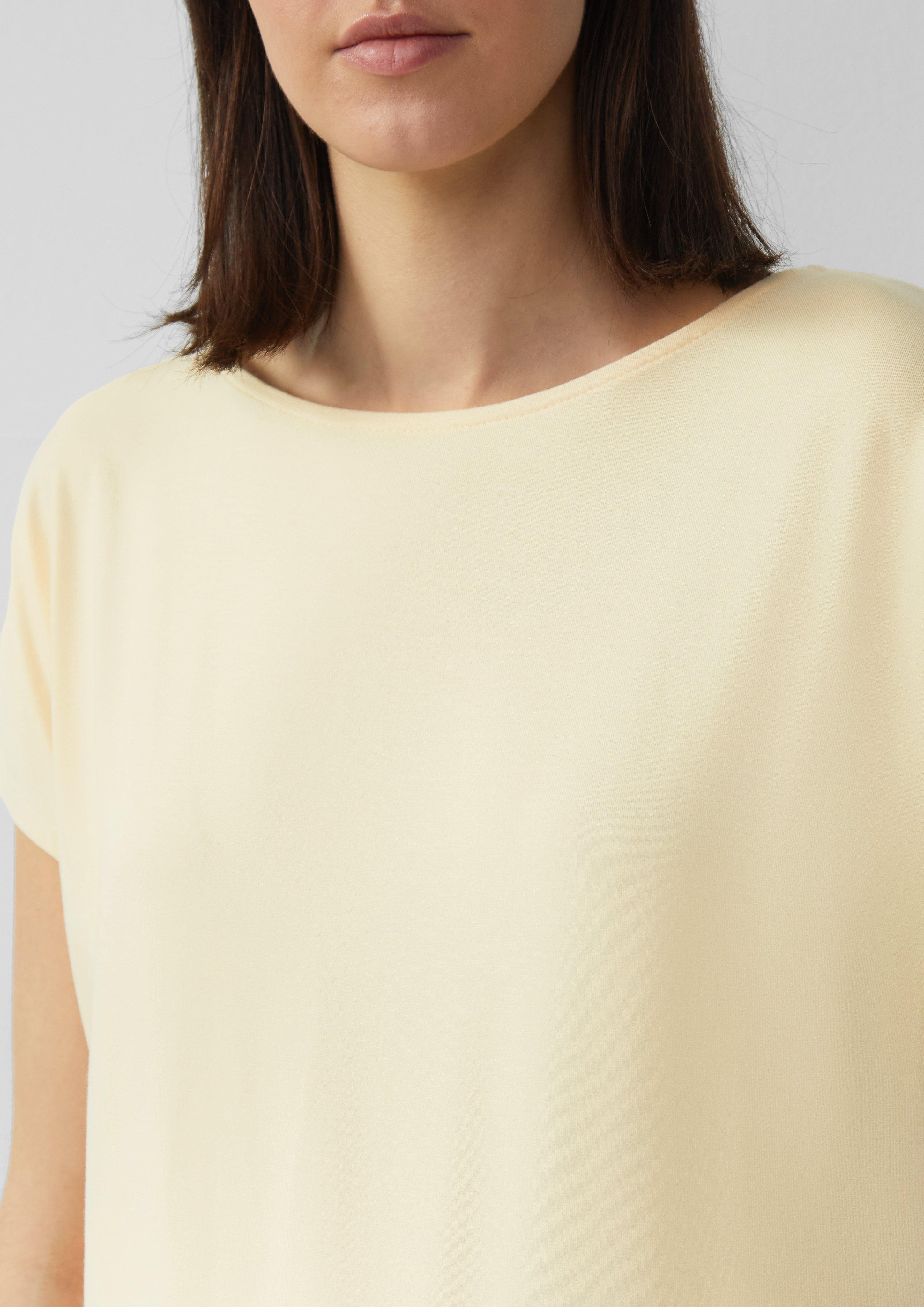 T-Shirt in 1122, 8363 & 5083