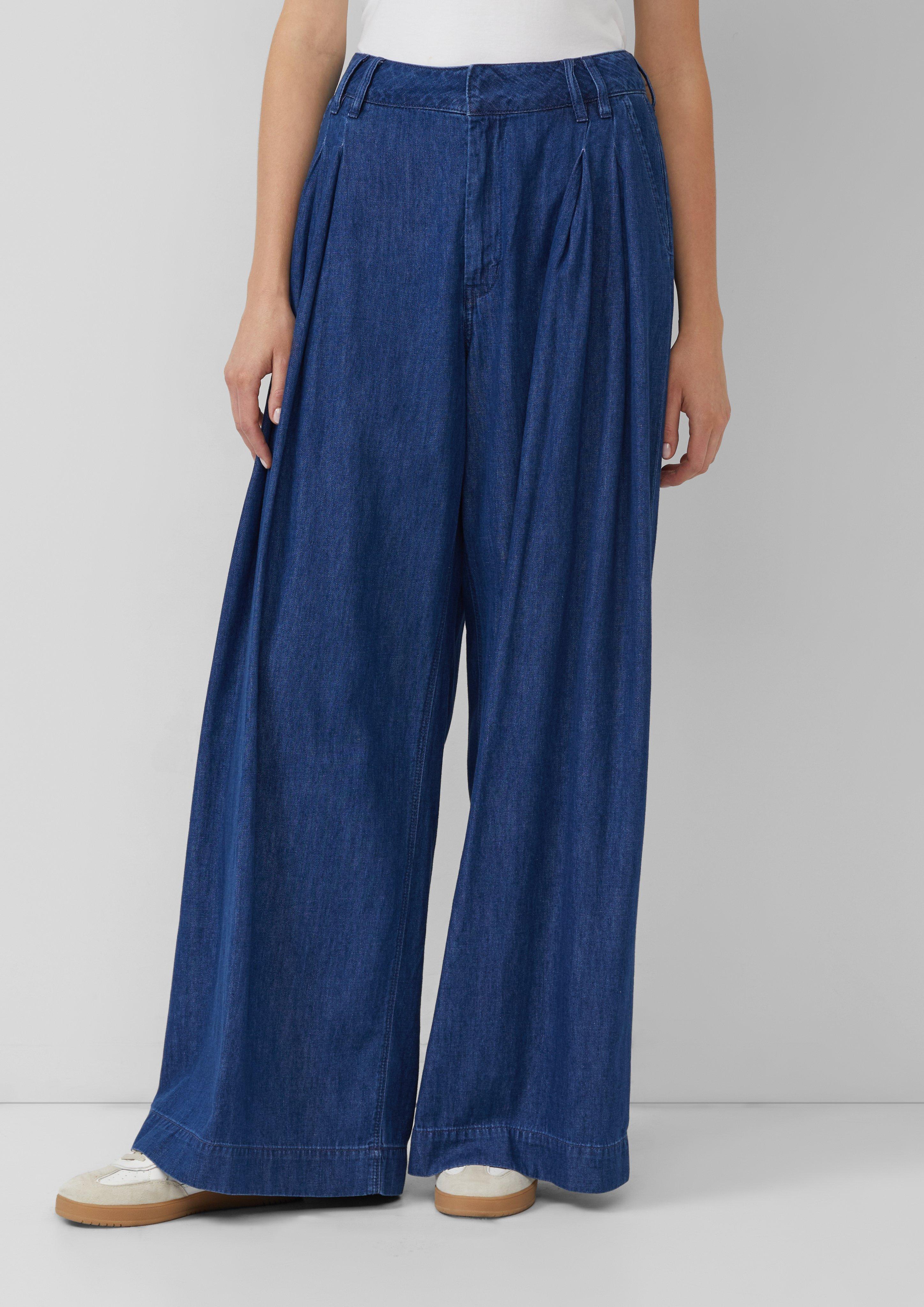 Jeans in 54Y7 & 52Y3