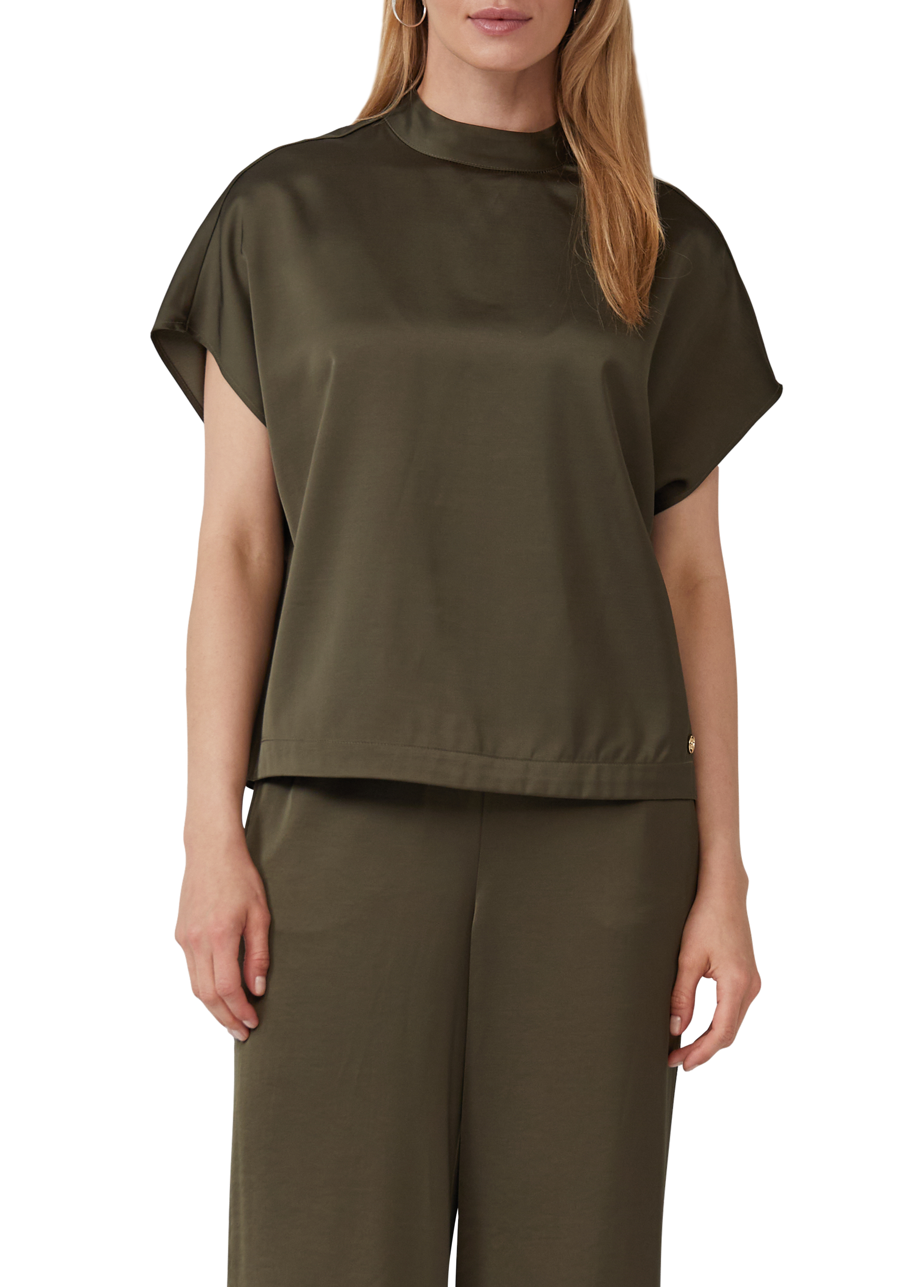 Satin viscose blend blouse in a relaxed fit with a stand-up collar