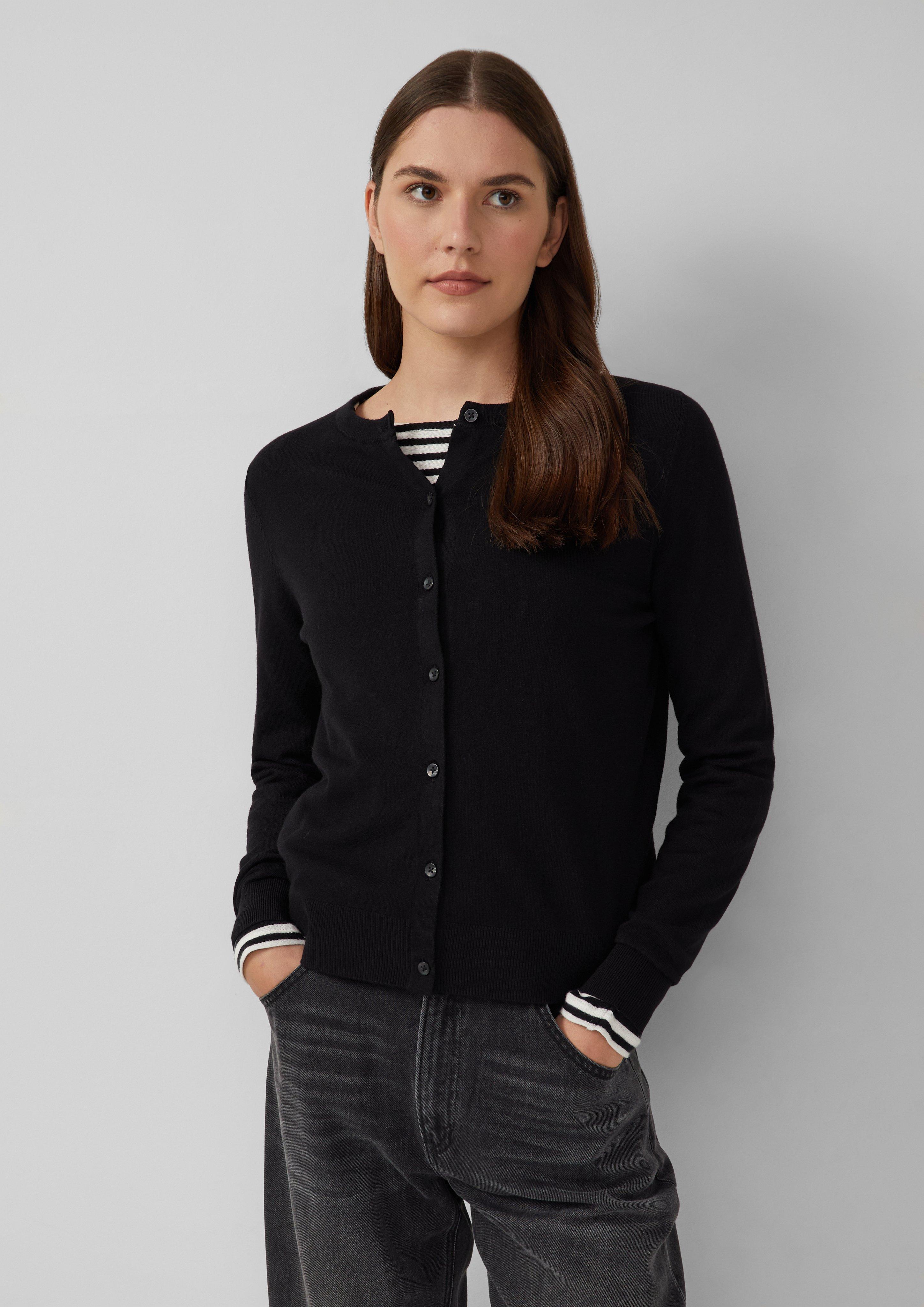 Cardigan in 9999, 6933, 5959, 3902 & 97W3