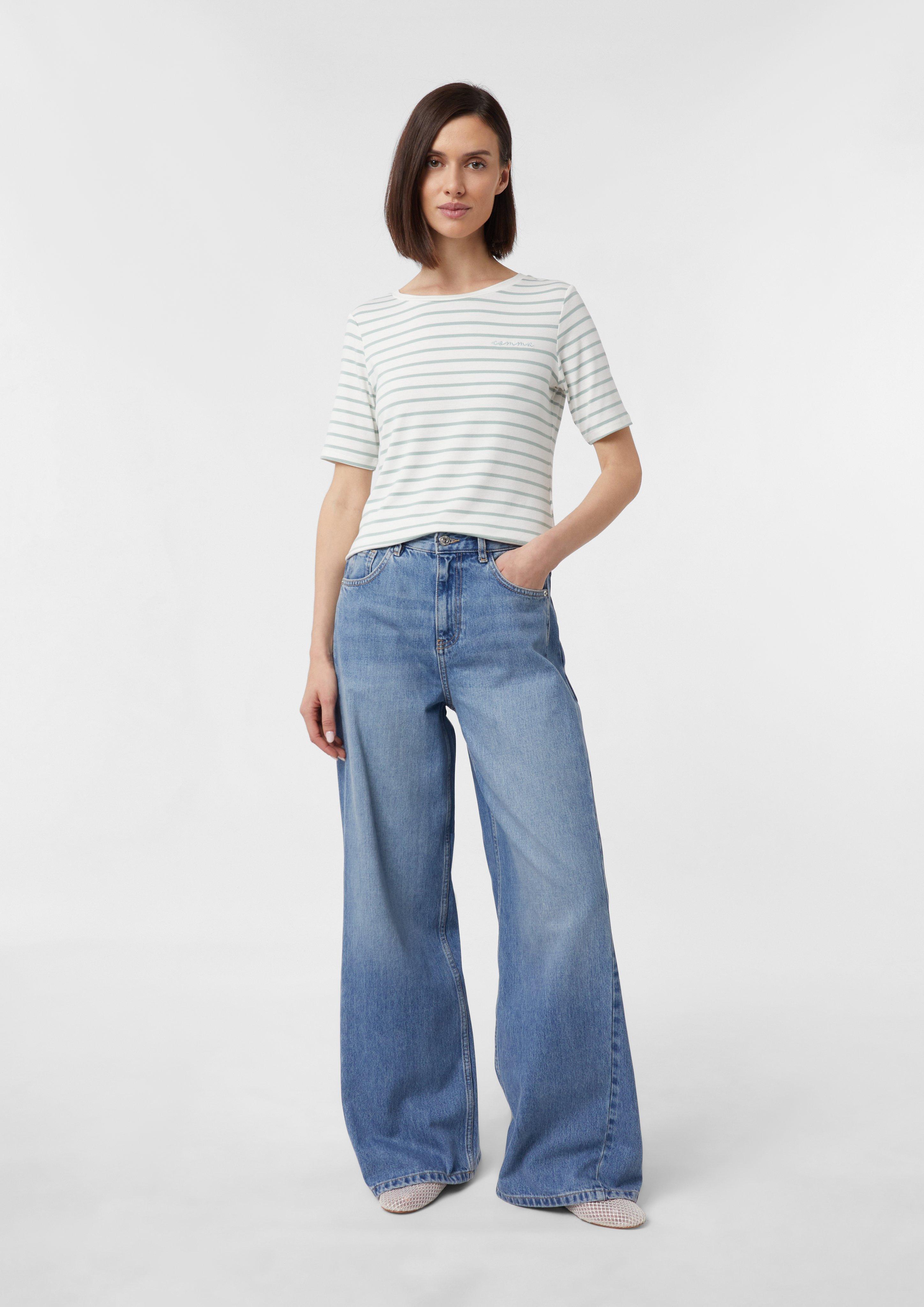 T-Shirt in 62G0 & 99G0