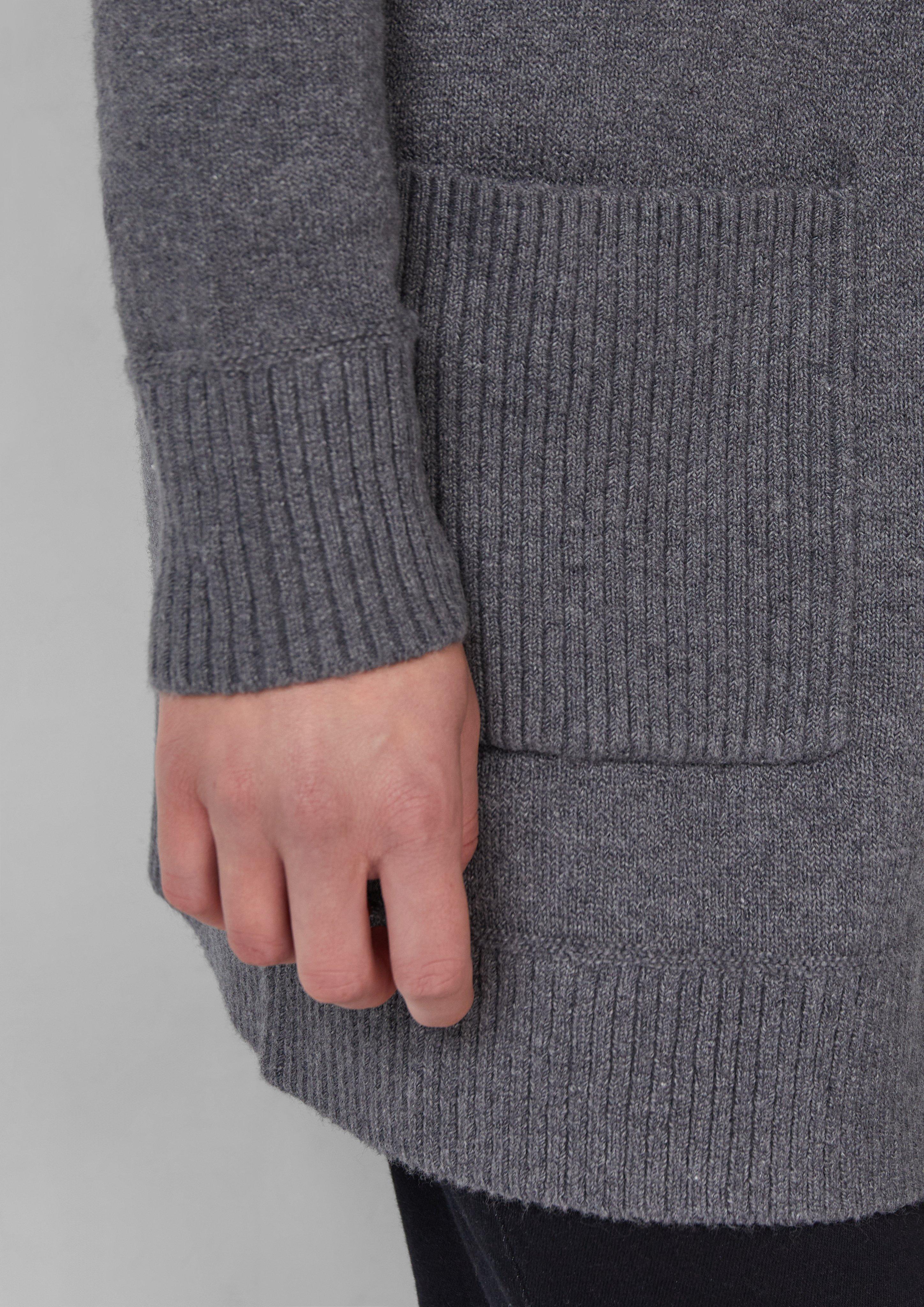 Vest in 97W3, 3902 &amp; 81W9