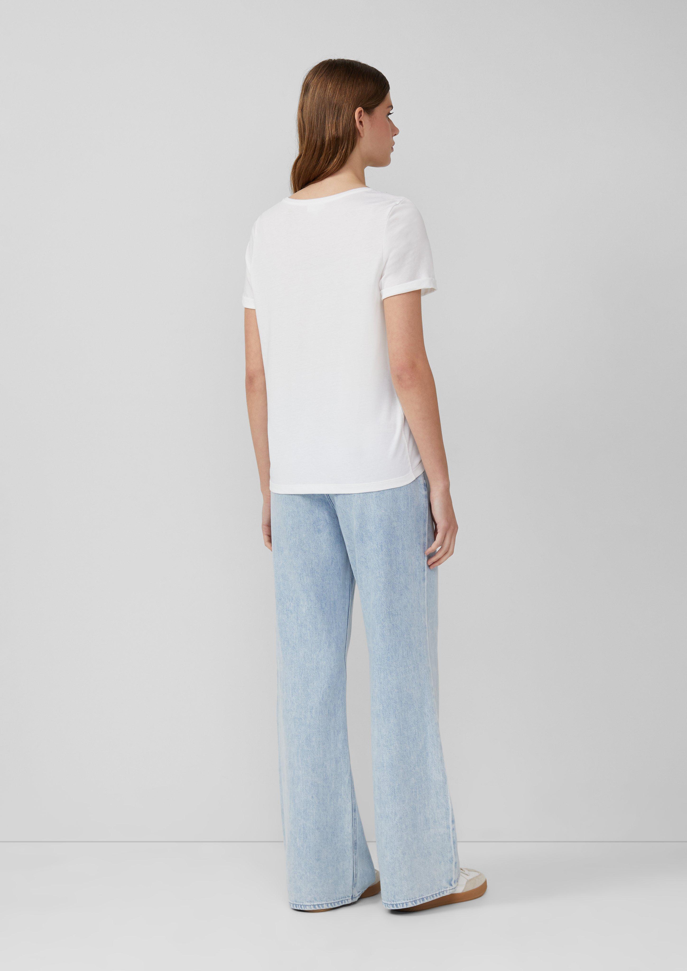 T-Shirt in 0100, 3902, 9999 & 5527