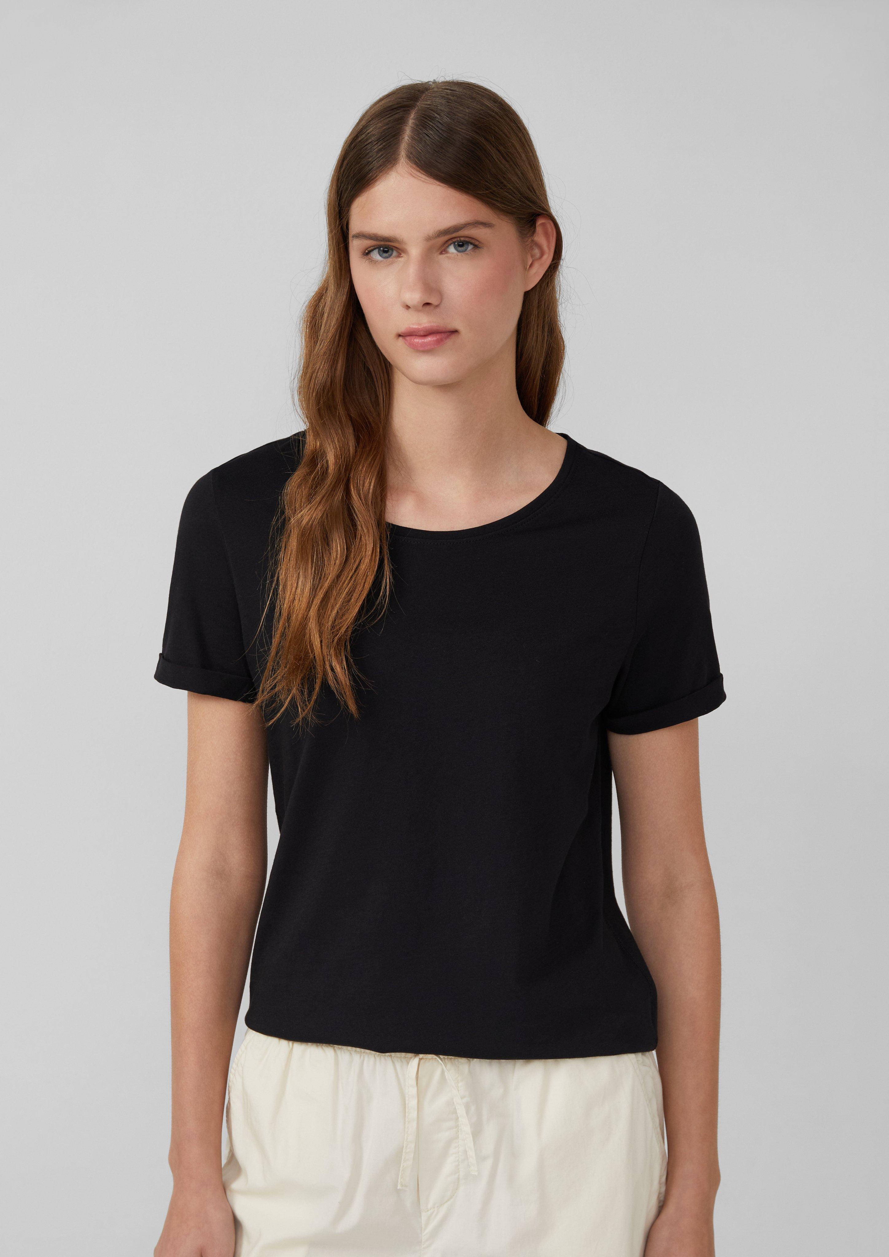 T-Shirt in 9999, 0100, 3902 & 5527