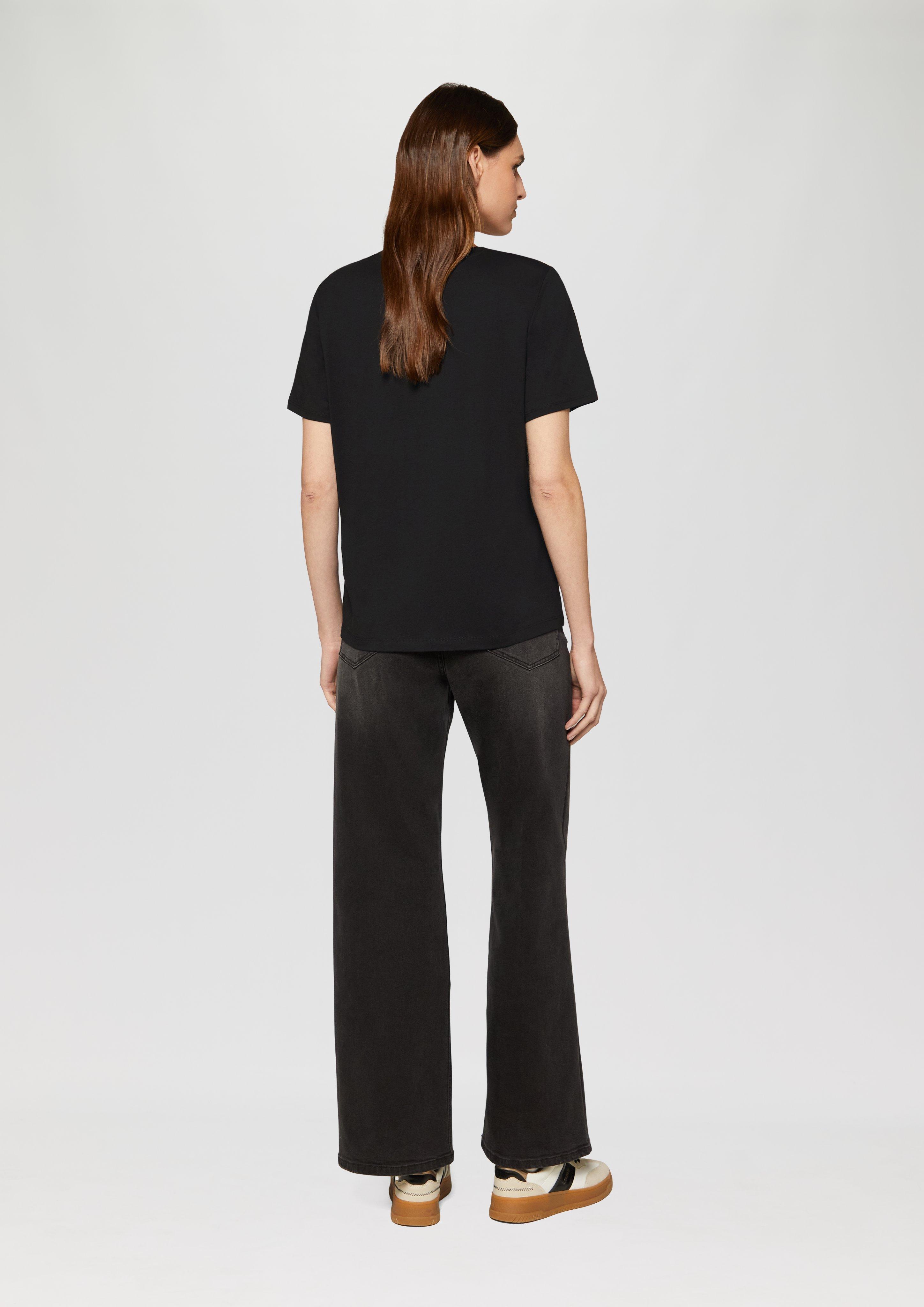 T-shirt in 99D1, 02D0, 99D0 & 02D1