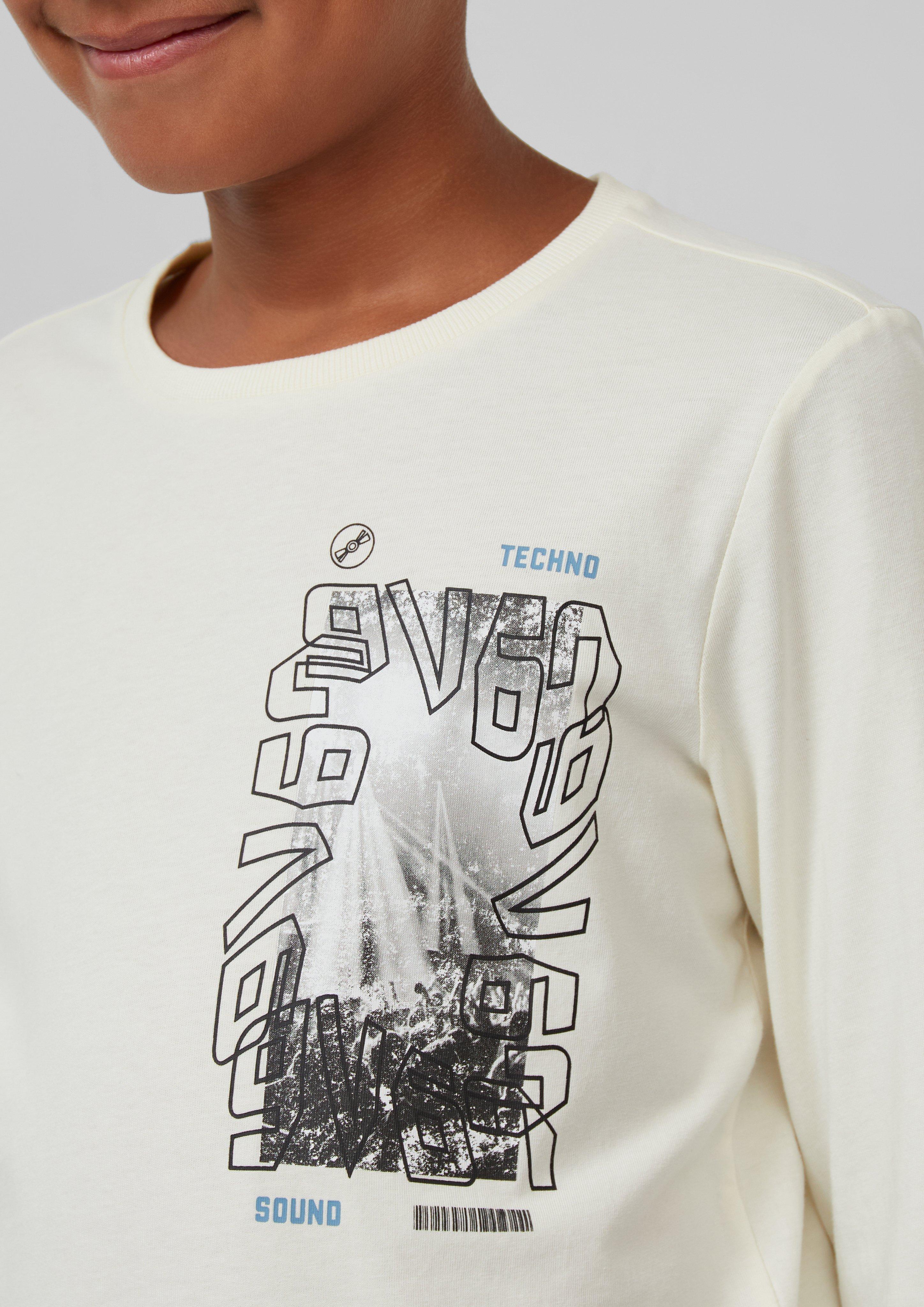 T-shirt in 9001, 9999, 3407 & 5470