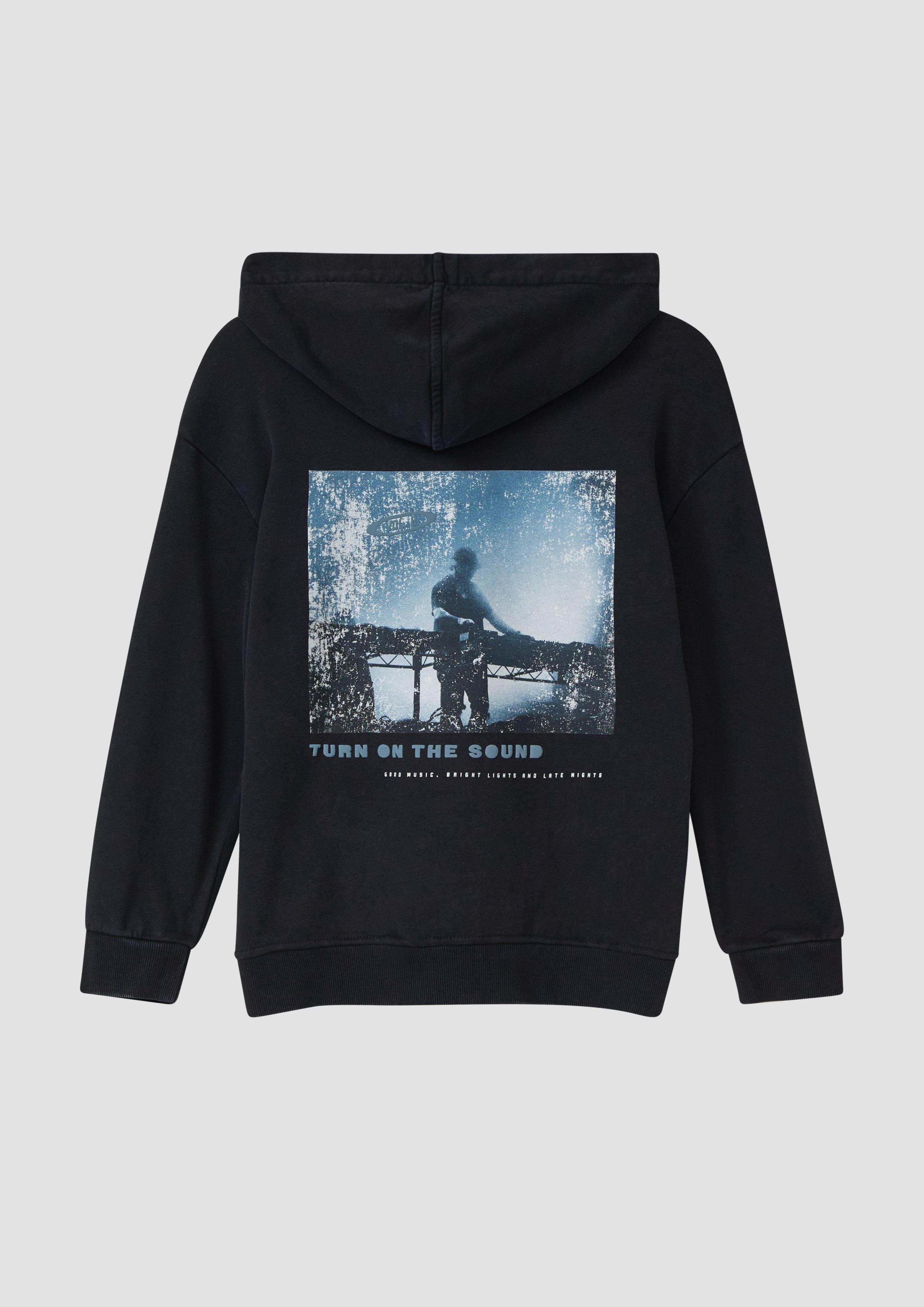 Sweatshirt in 9999 & 5470