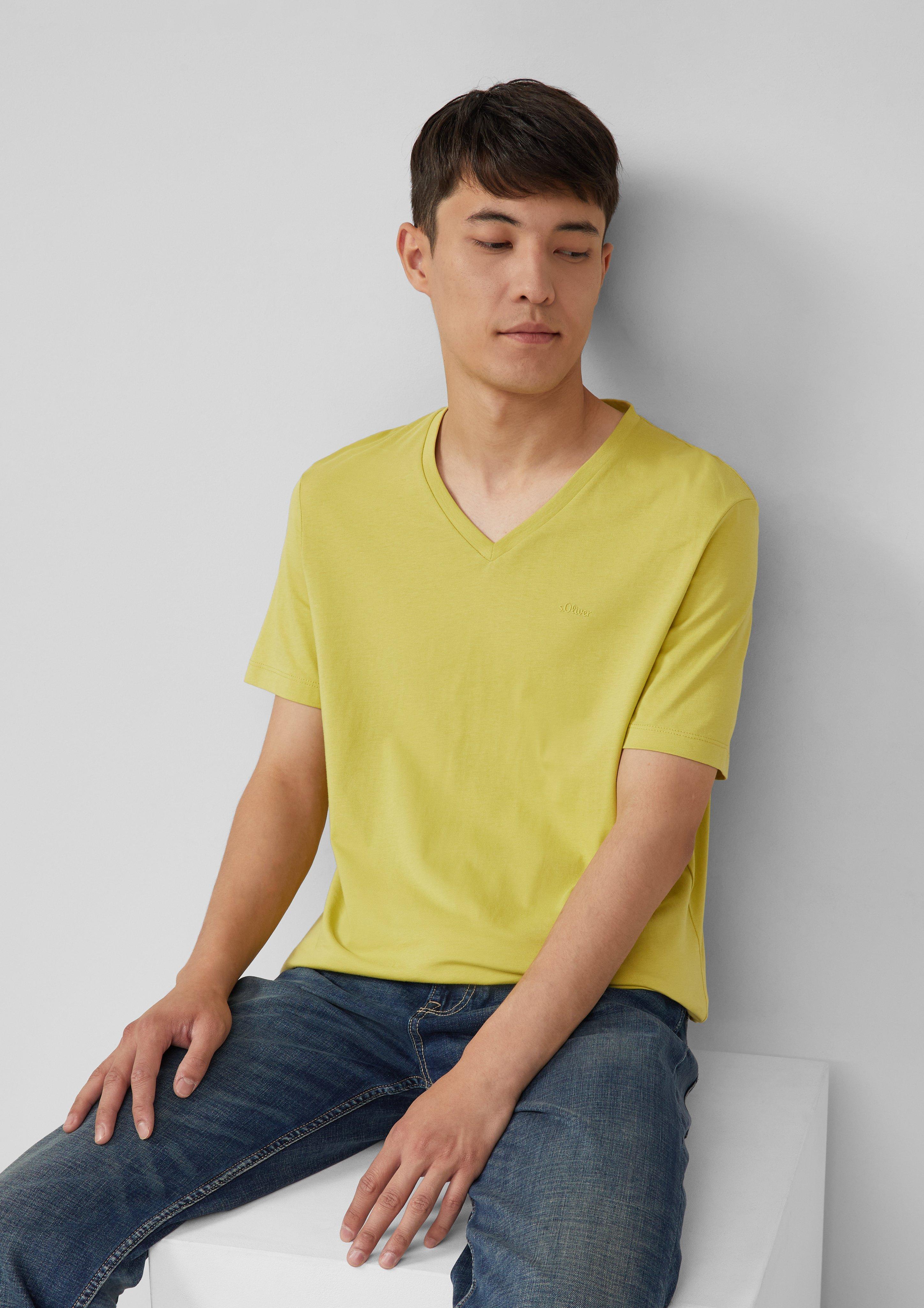 T-Shirt in 7301, 0100, 7953, 9573, 5026, 9999, 5527 & 5978