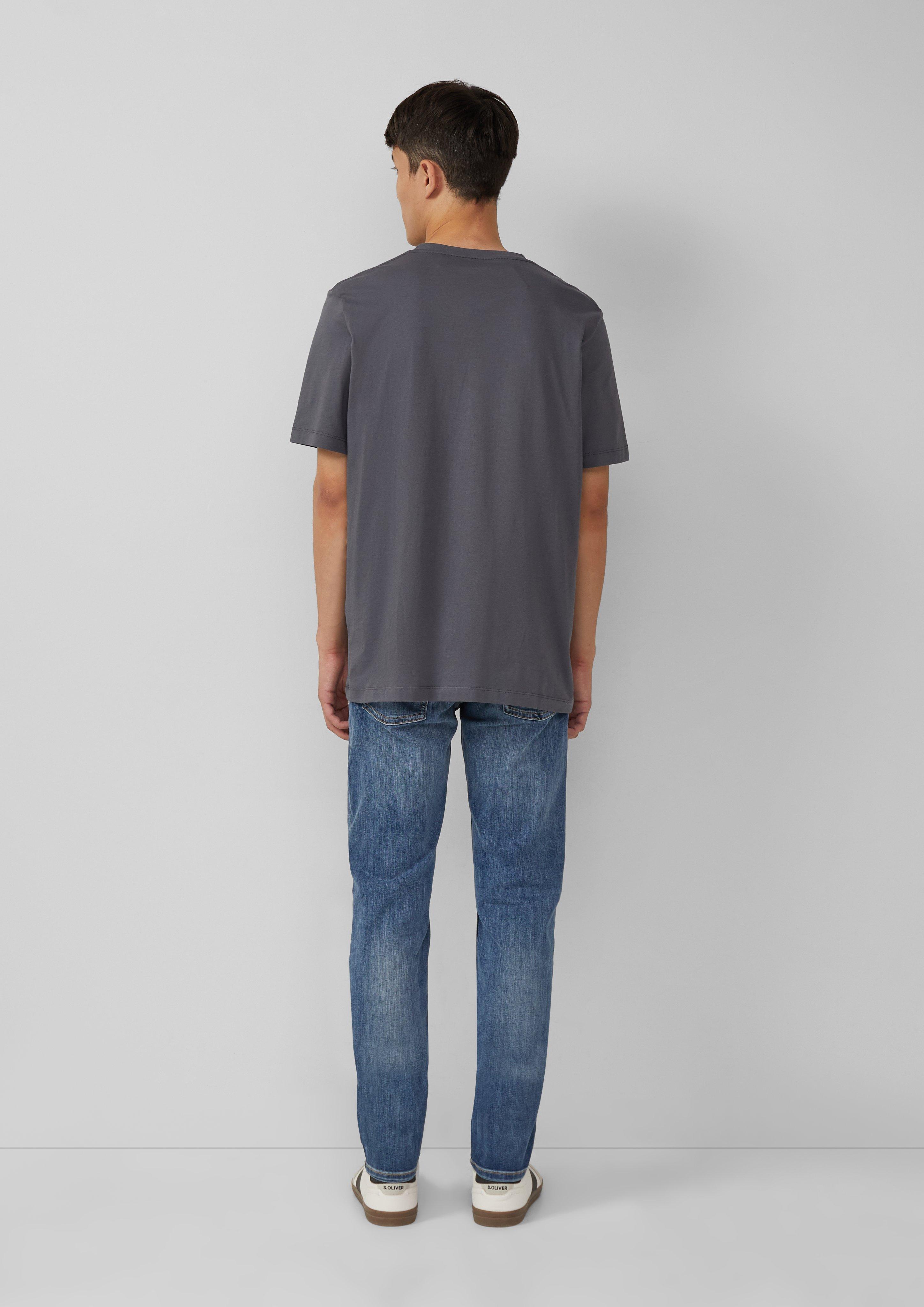 T-shirt in 9573, 0100, 7953, 5026, 7301, 9999, 5527 & 5978