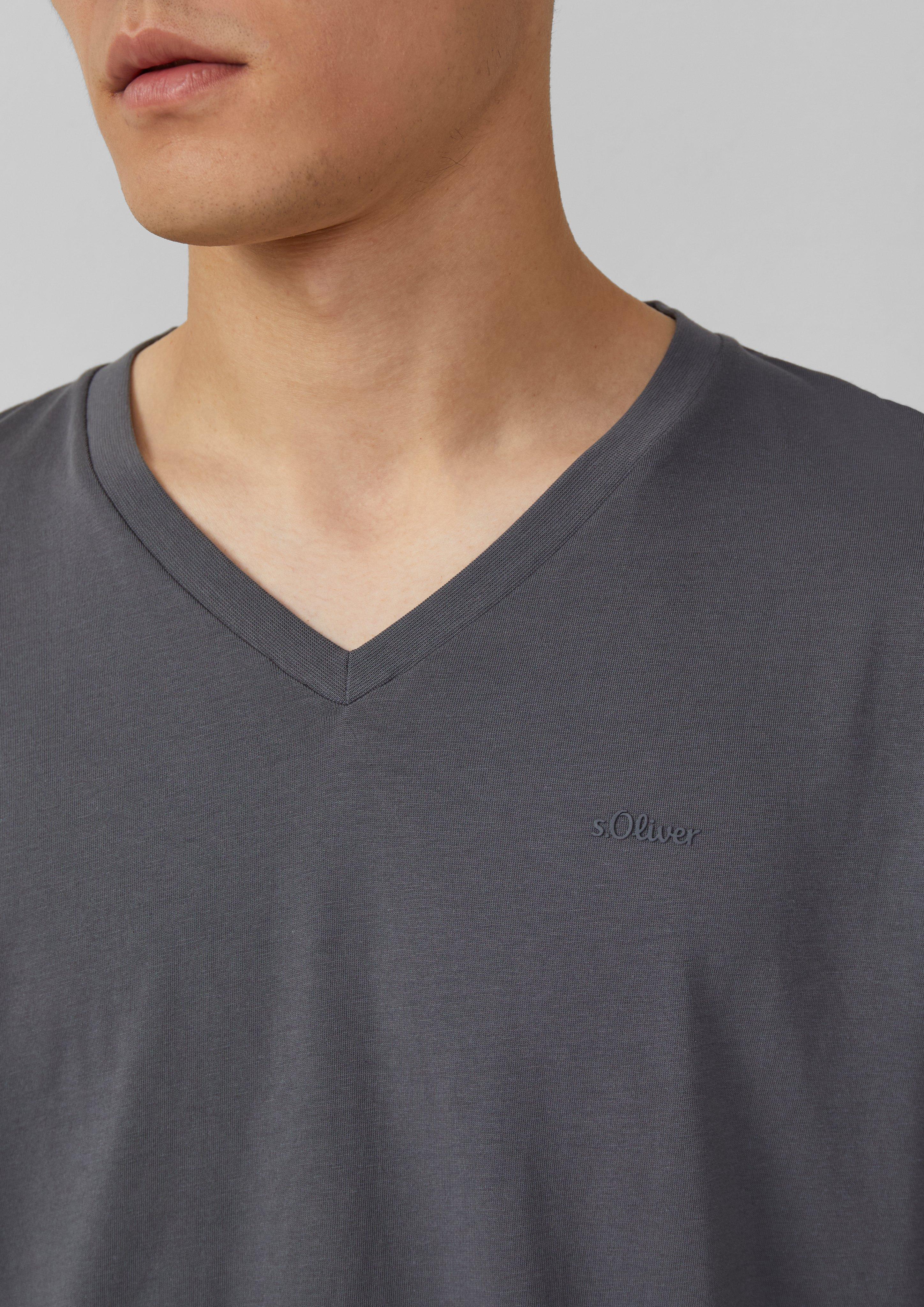 T-shirt in 9573, 0100, 7953, 5026, 7301, 9999, 5527 & 5978