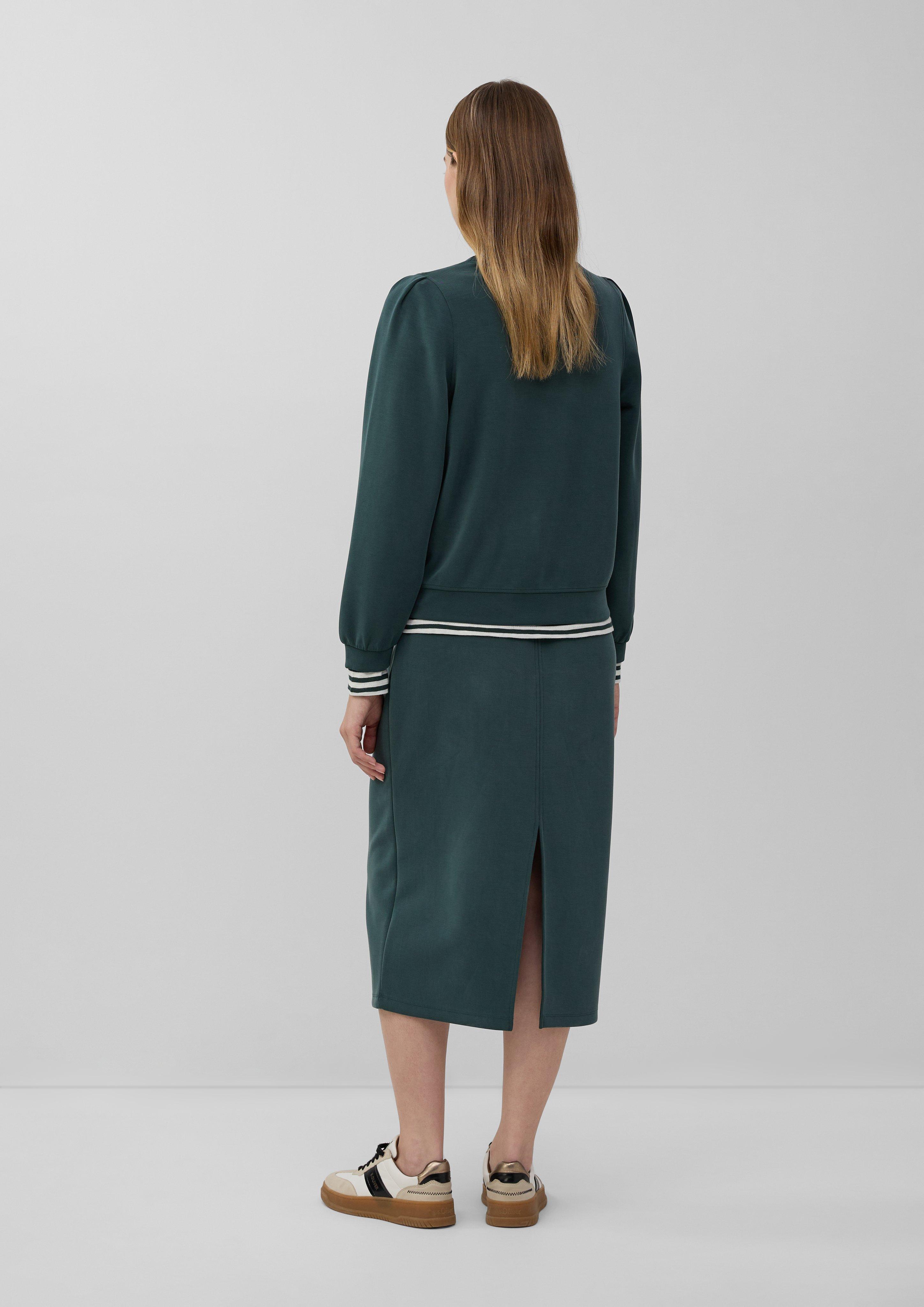 Sweatshirt in 6933, 3902, 9999 & 0805