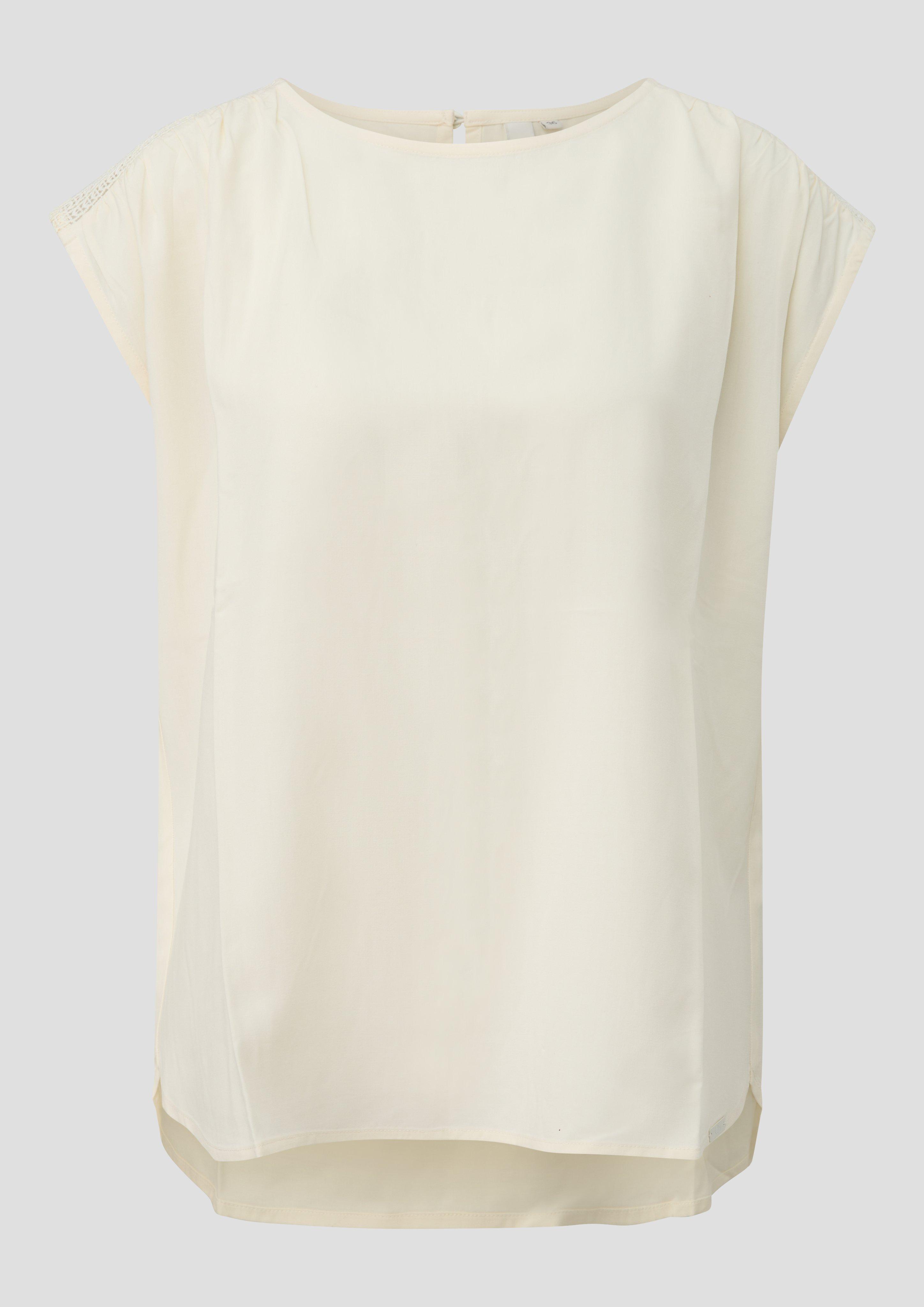 QS - Lockere Viskosebluse mit Spitzeneinsatz, Damen, creme