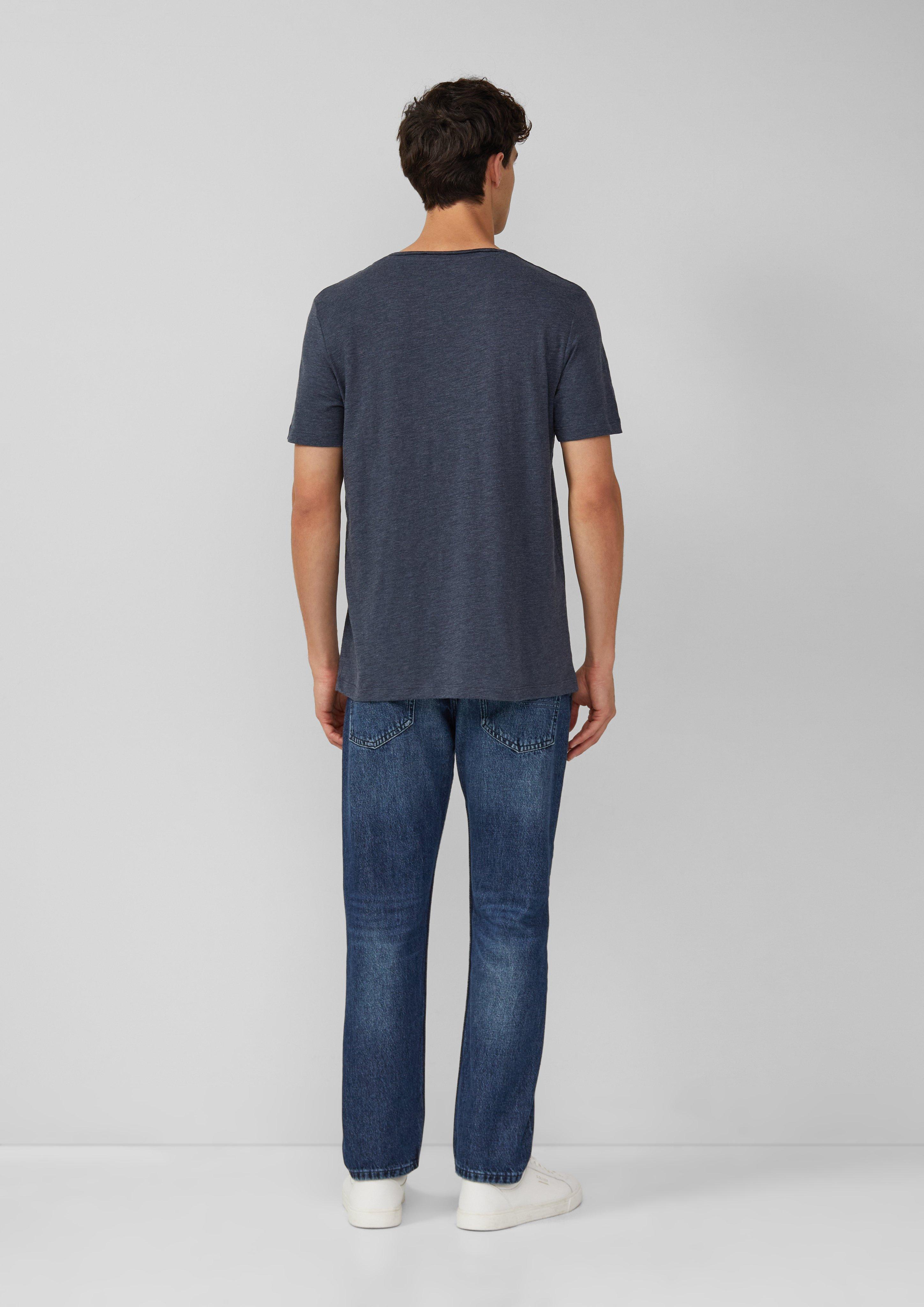 T-shirt in 59D2, 50D2, 73D1, 95D1, 01D2, 59D1, 01D1, 55D1, 79D2 & 99D2