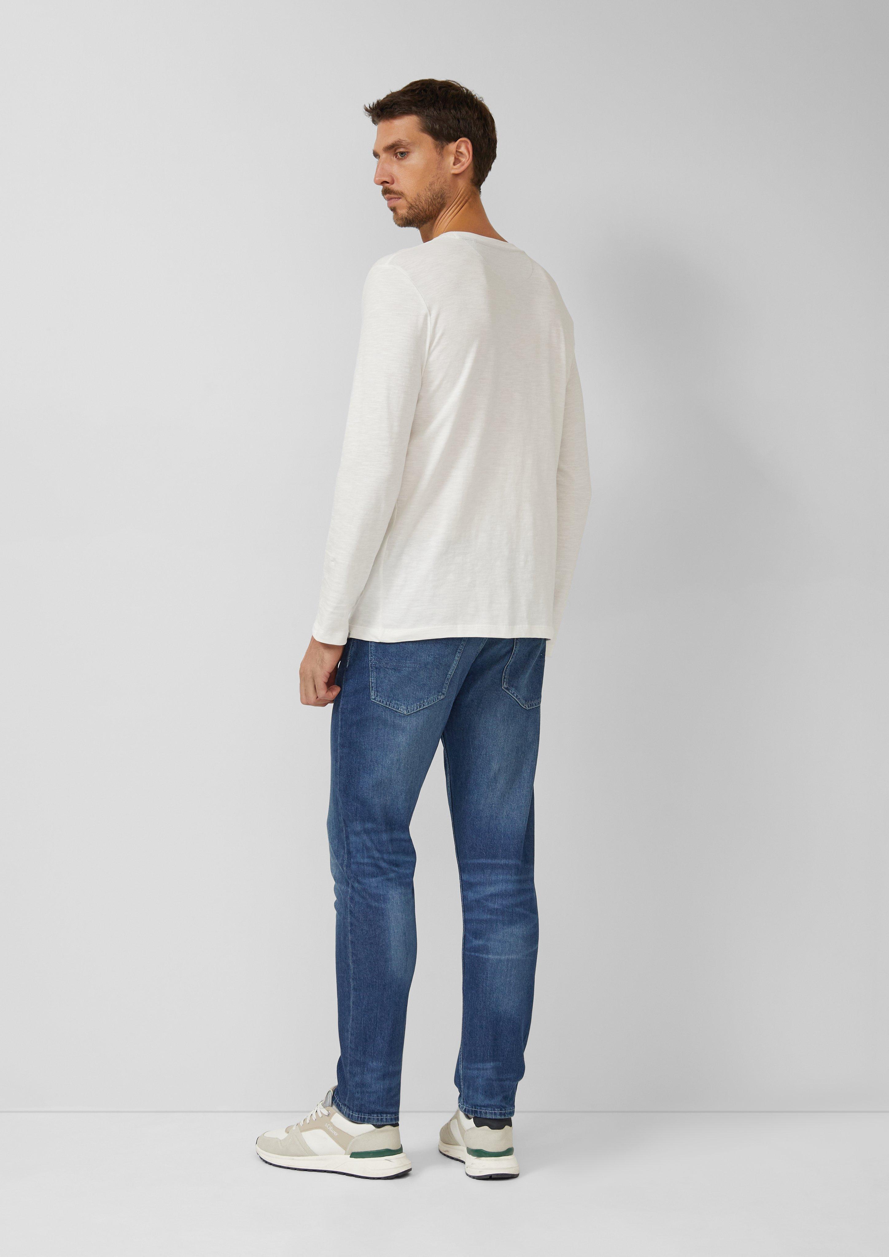 T-shirt in 0120, 9508 & 5826