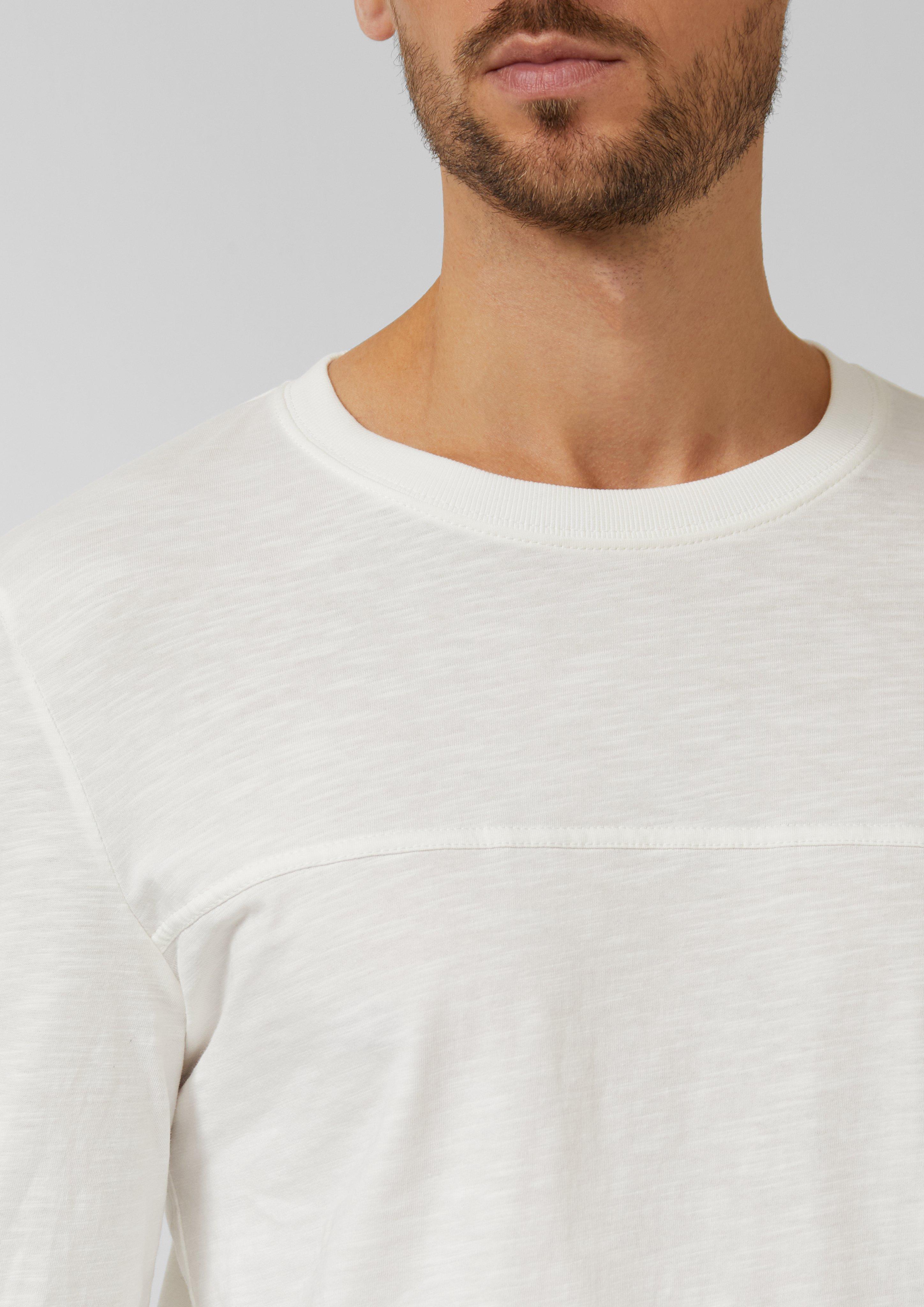 T-shirt in 0120, 9508 & 5826