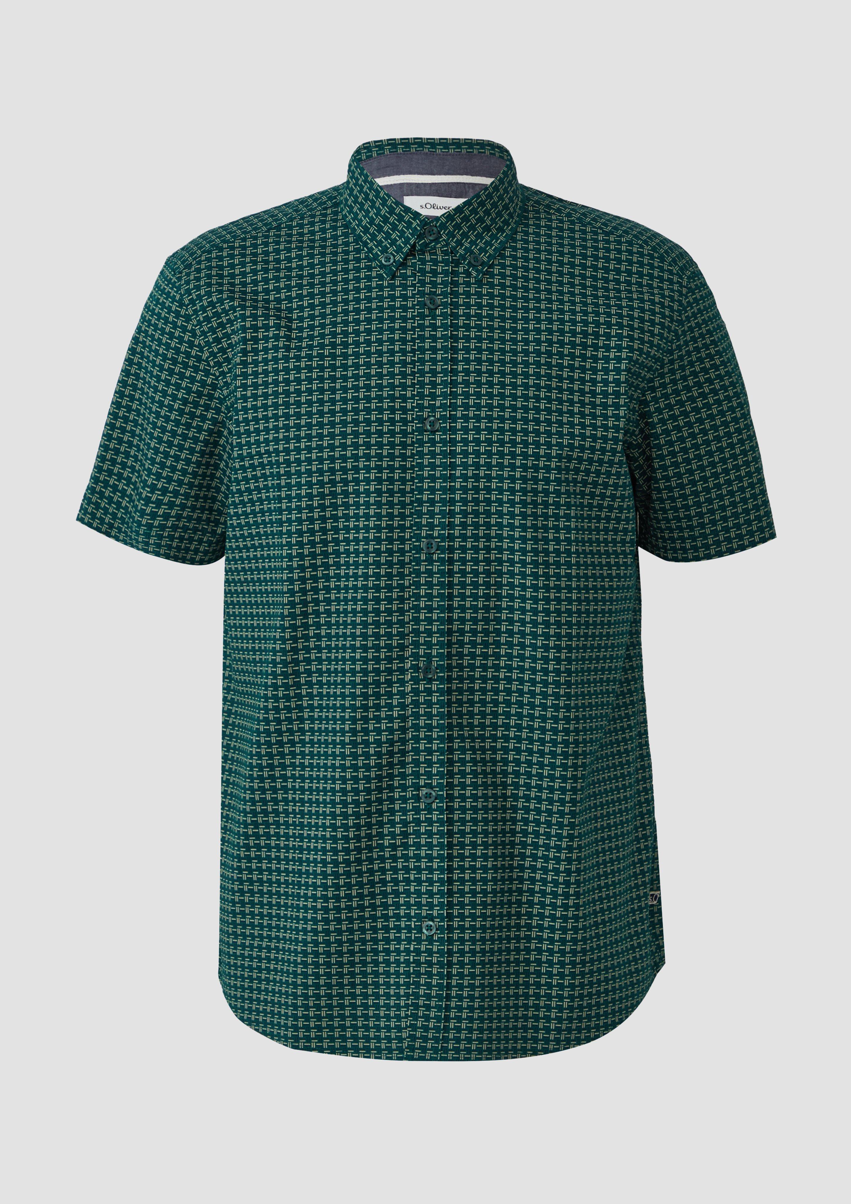 s.Oliver - Regular Fit: Gemustertes Kurzarmhemd aus Baumwolle mit Button-Down-Kragen, Herren, olive|mehrfarbig