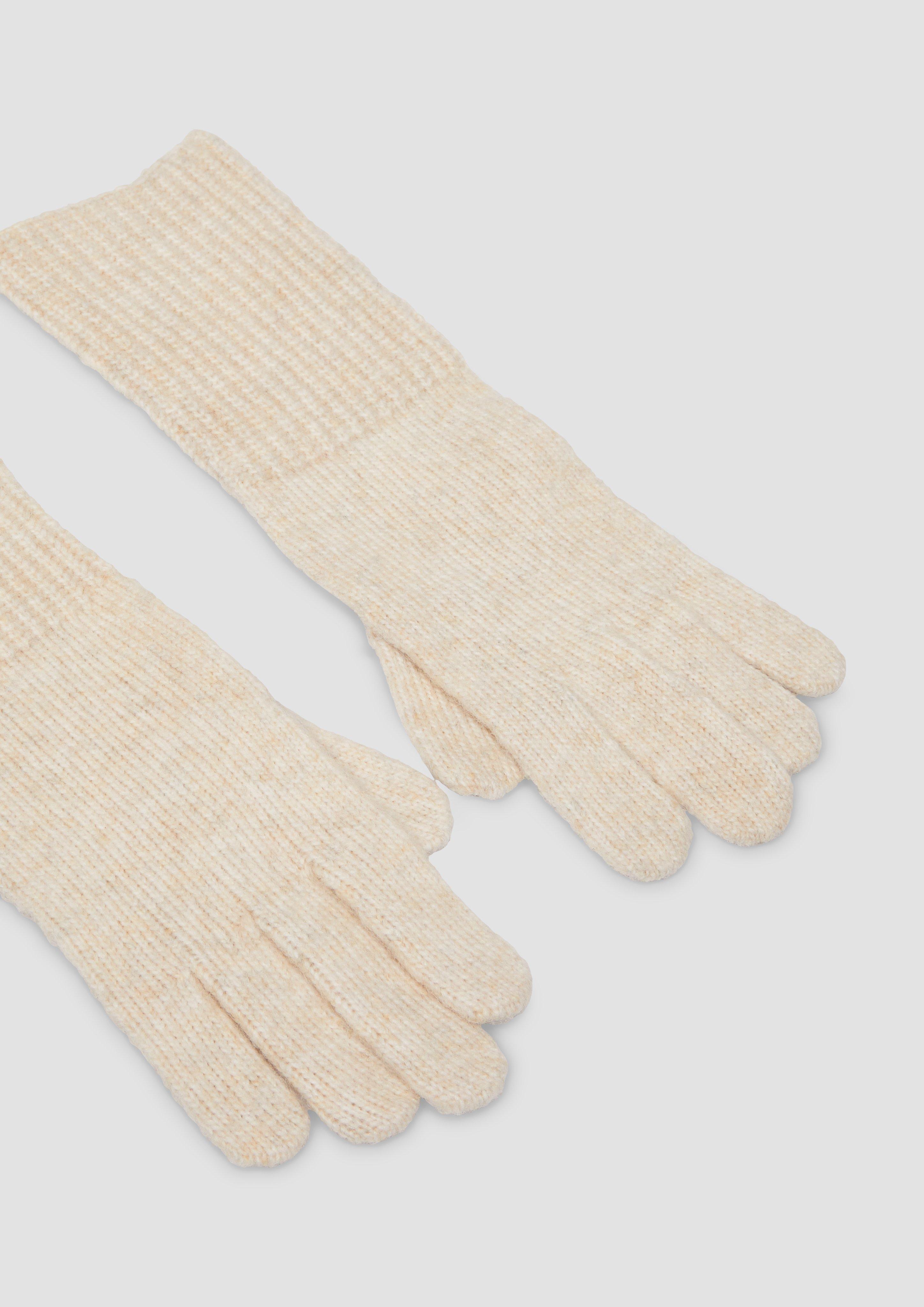 Gants in 81W1, 3902, 6232 & 4311