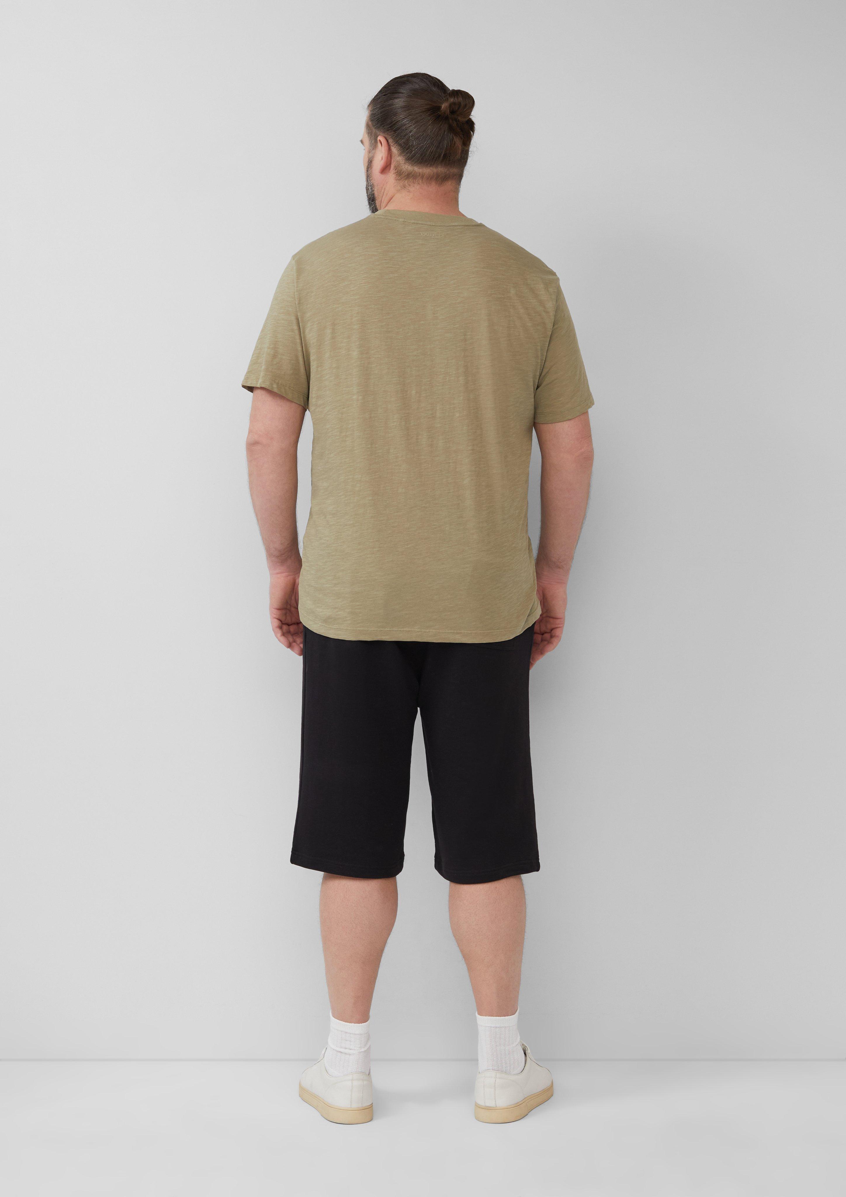 T-Shirt in 78D6, 20D6, 01D1, 62D4, 65D3 & 58D5