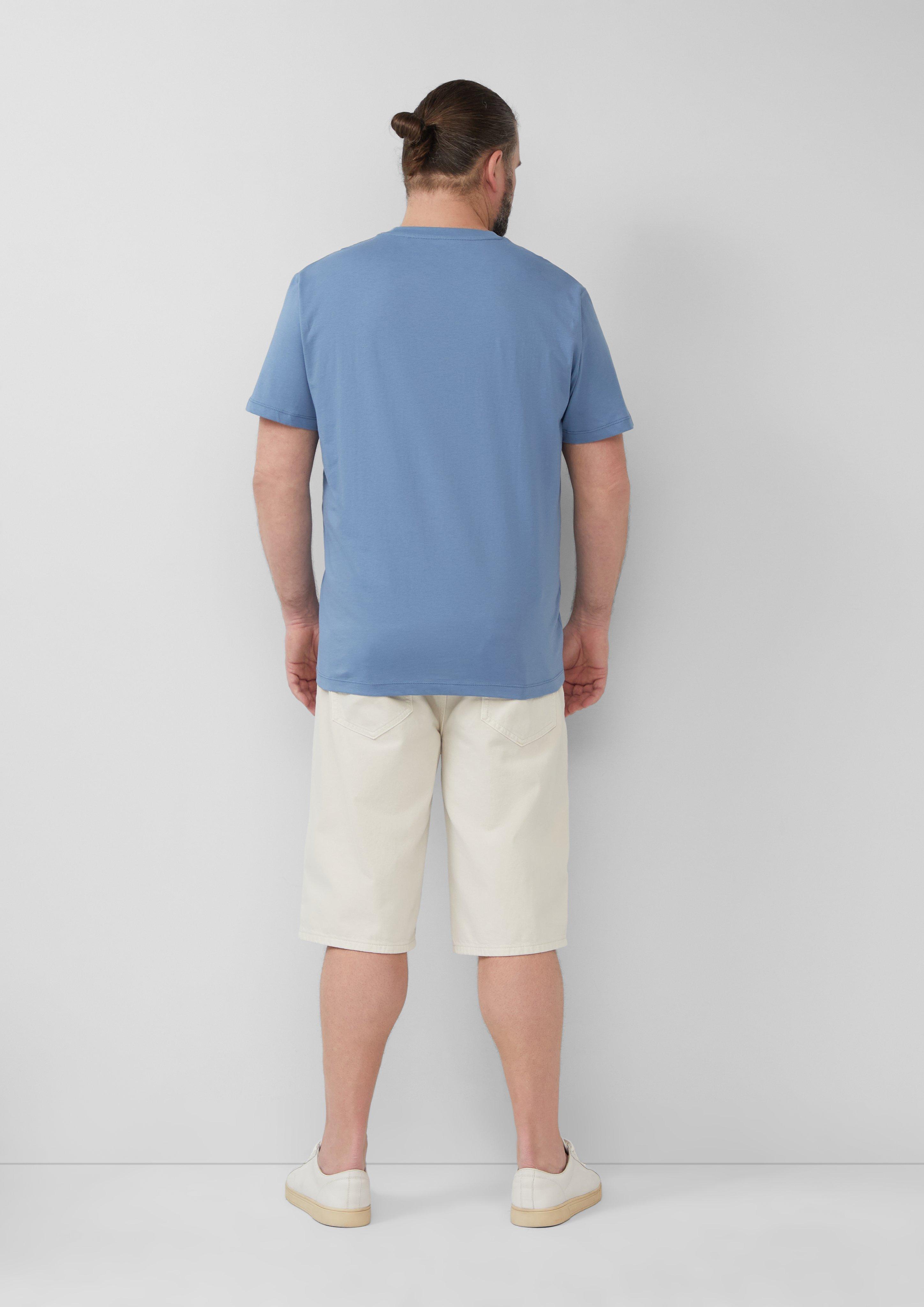 T-shirt in 54D1, 67D1, 55D1, 01D2, 42D1, 20D1, 50D1 & 99D2