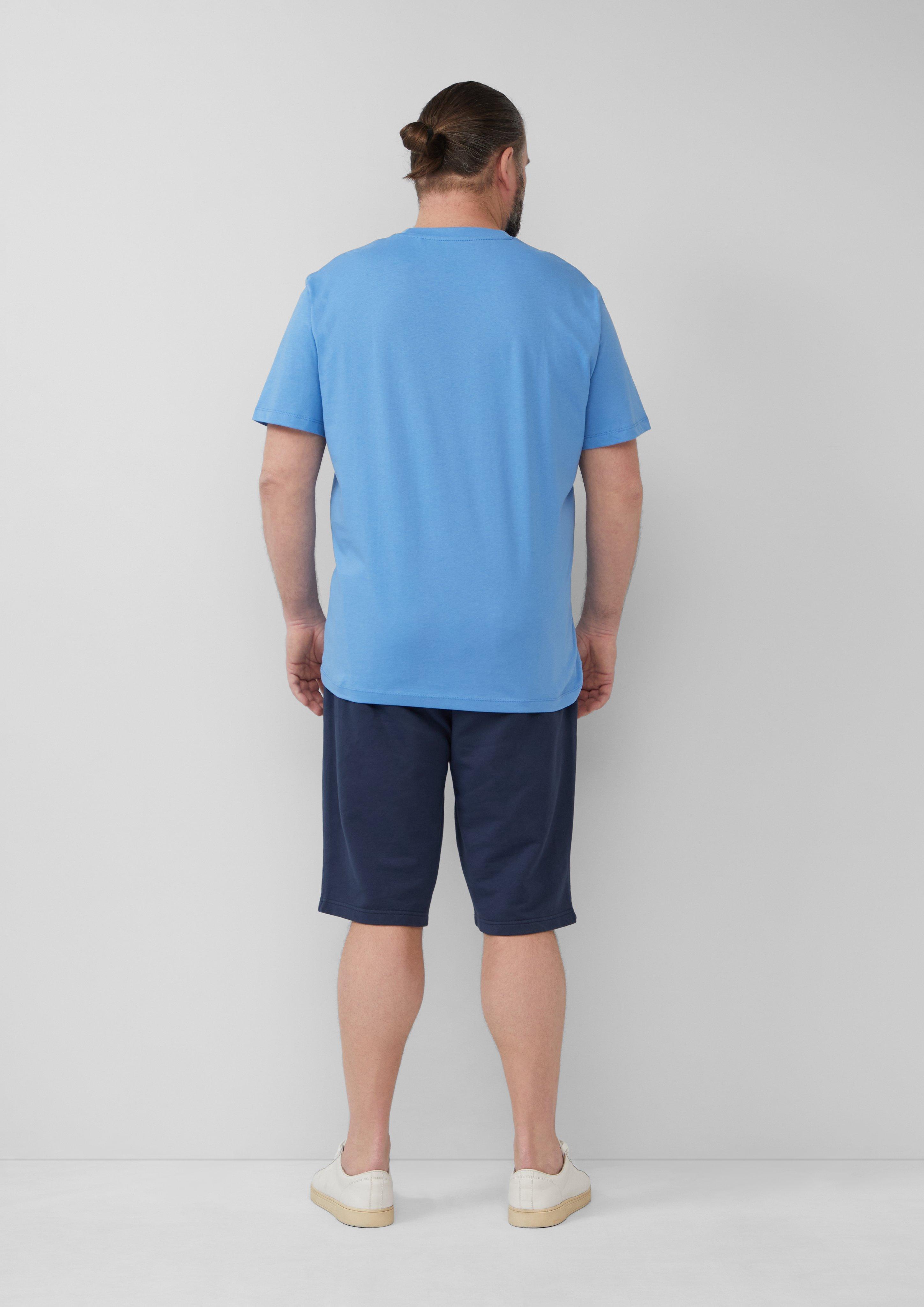 T-shirt in 55D1, 67D1, 54D1, 01D2, 42D1, 20D1, 50D1 & 99D2