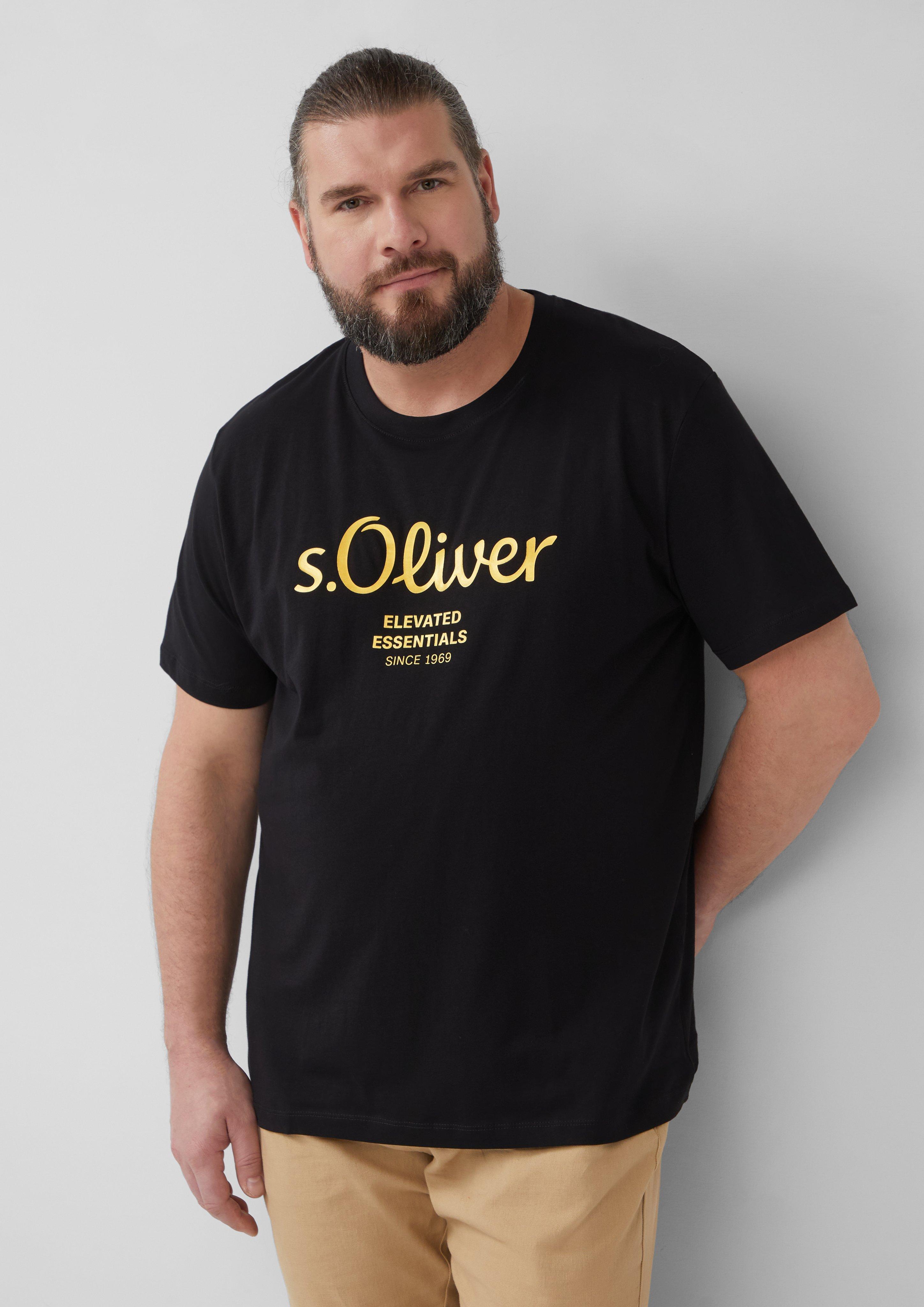 T-shirt in 99D2, 67D1, 55D1, 54D1, 01D2, 42D1, 20D1 & 50D1