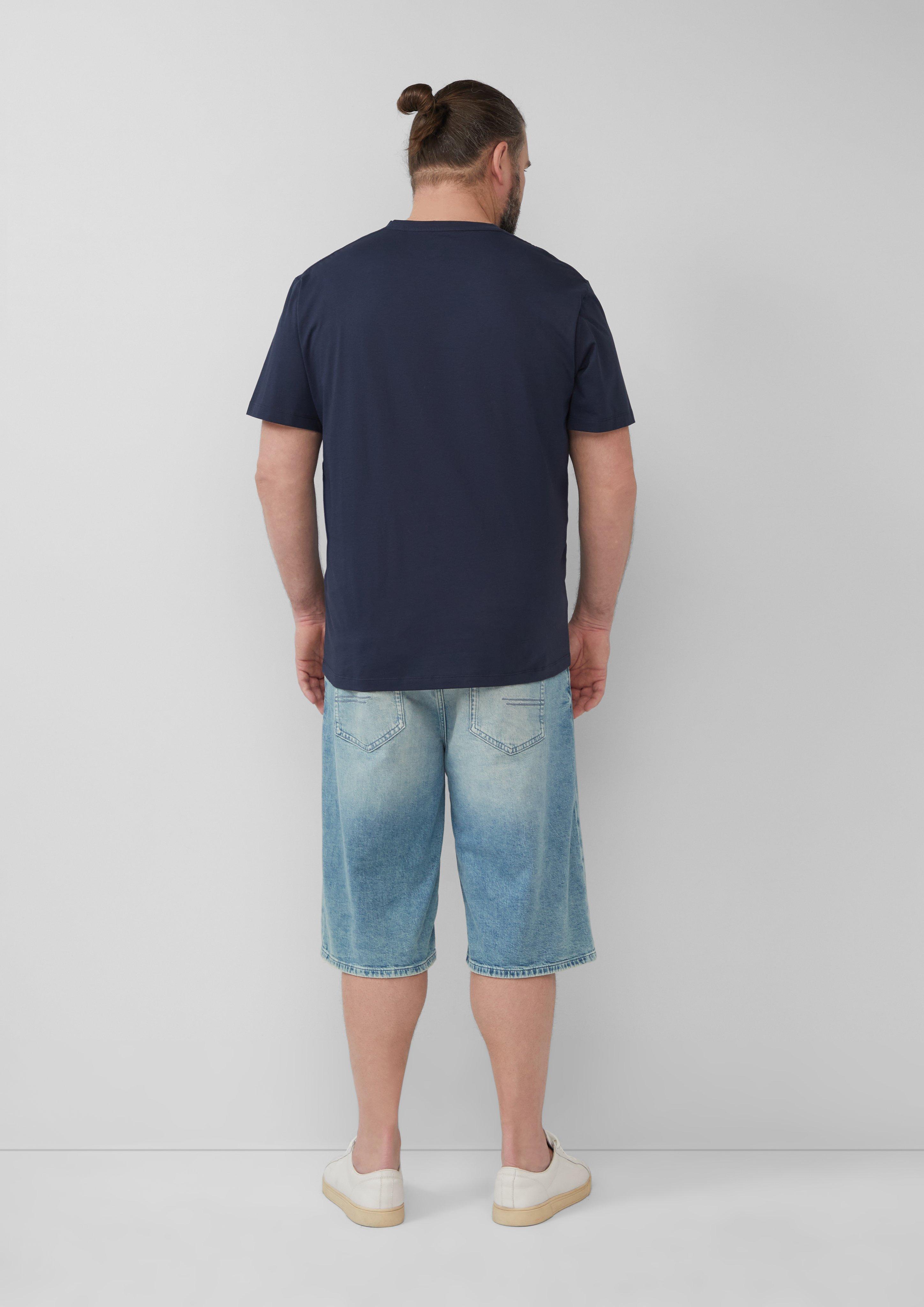 T-shirt in 5978, 7940, 6565, 6501, 0100 & 9581