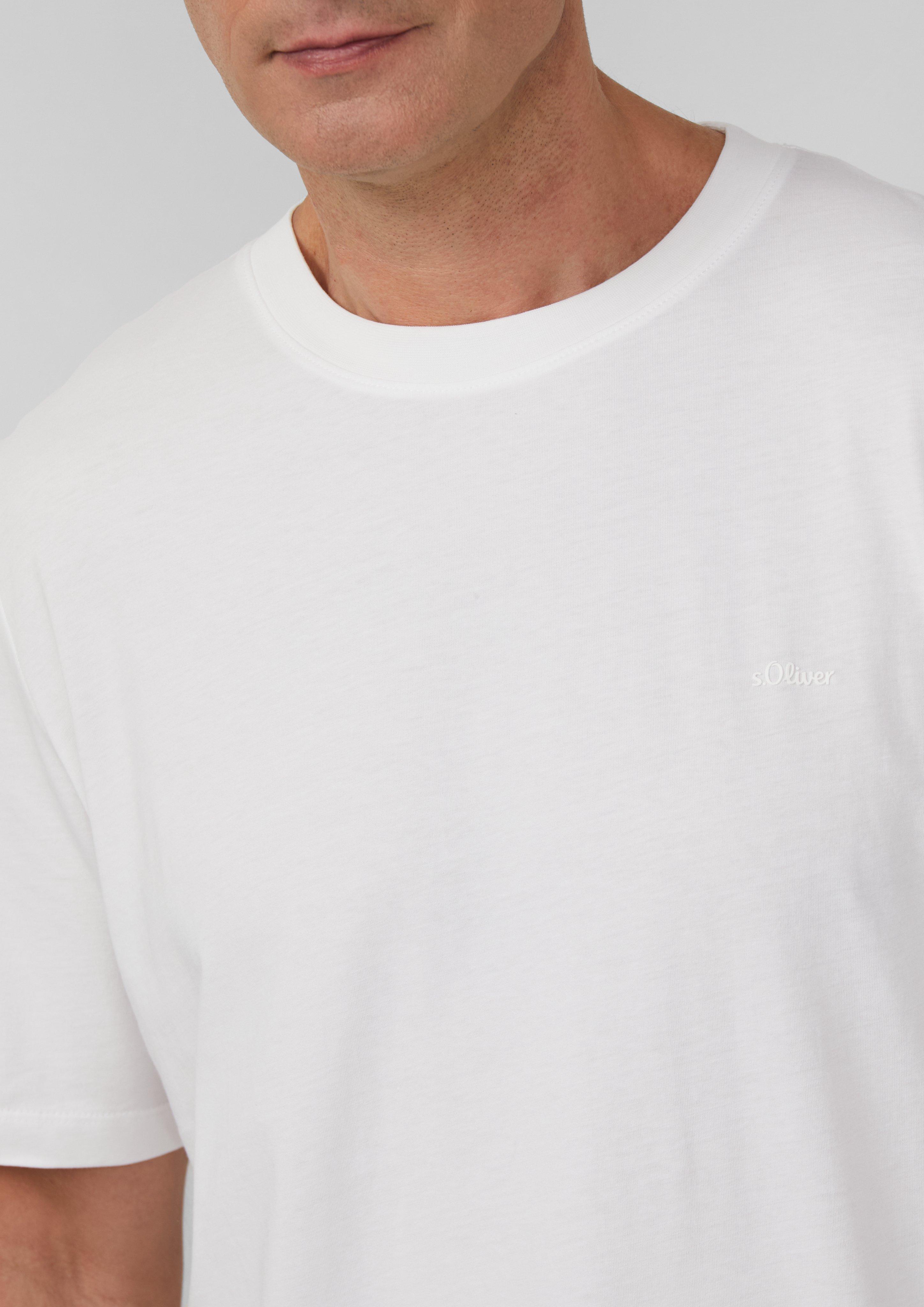 T-shirt in 0100, 9999, 7595 & 6092