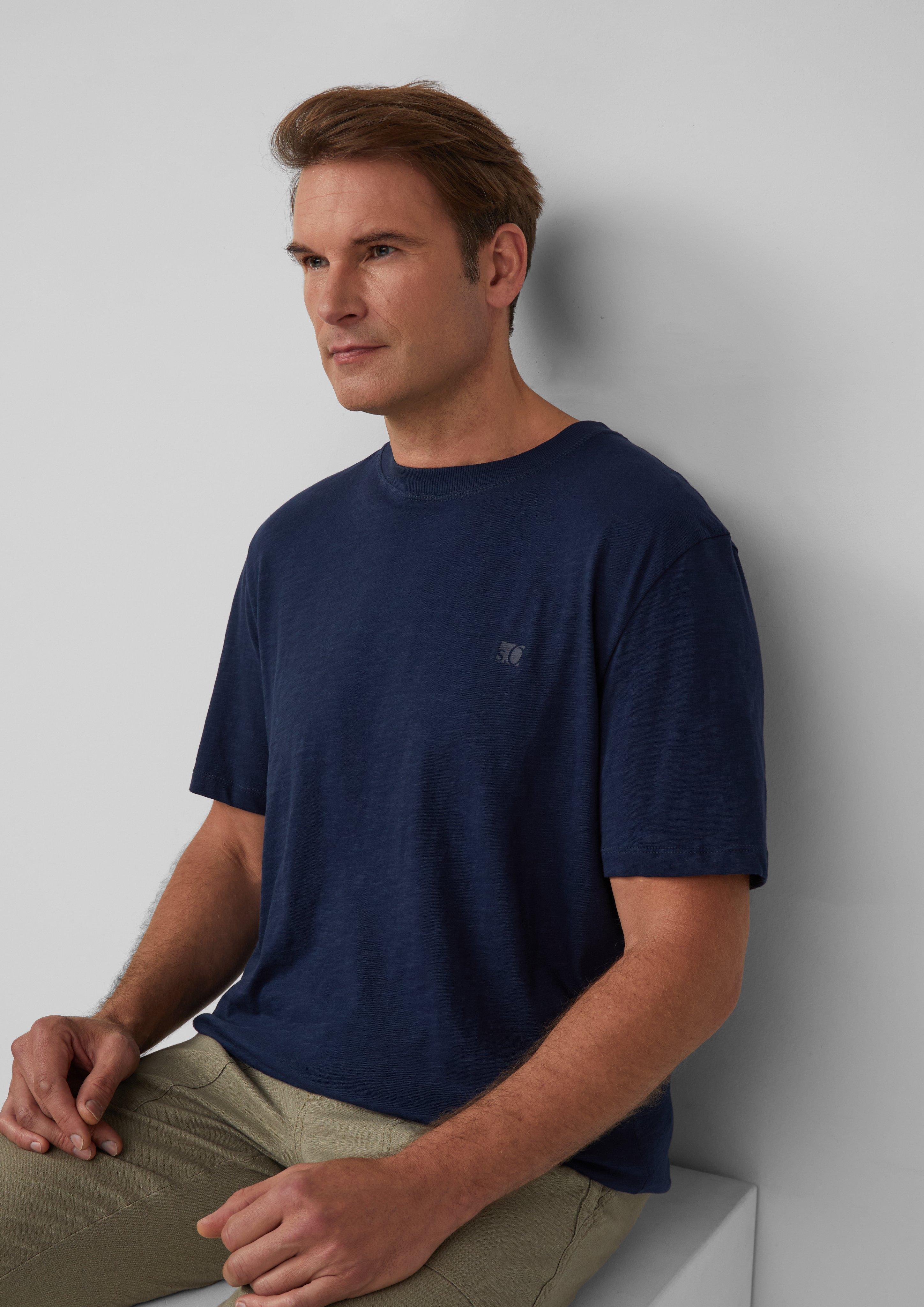 T-shirt in 5852, 7595 & 6092