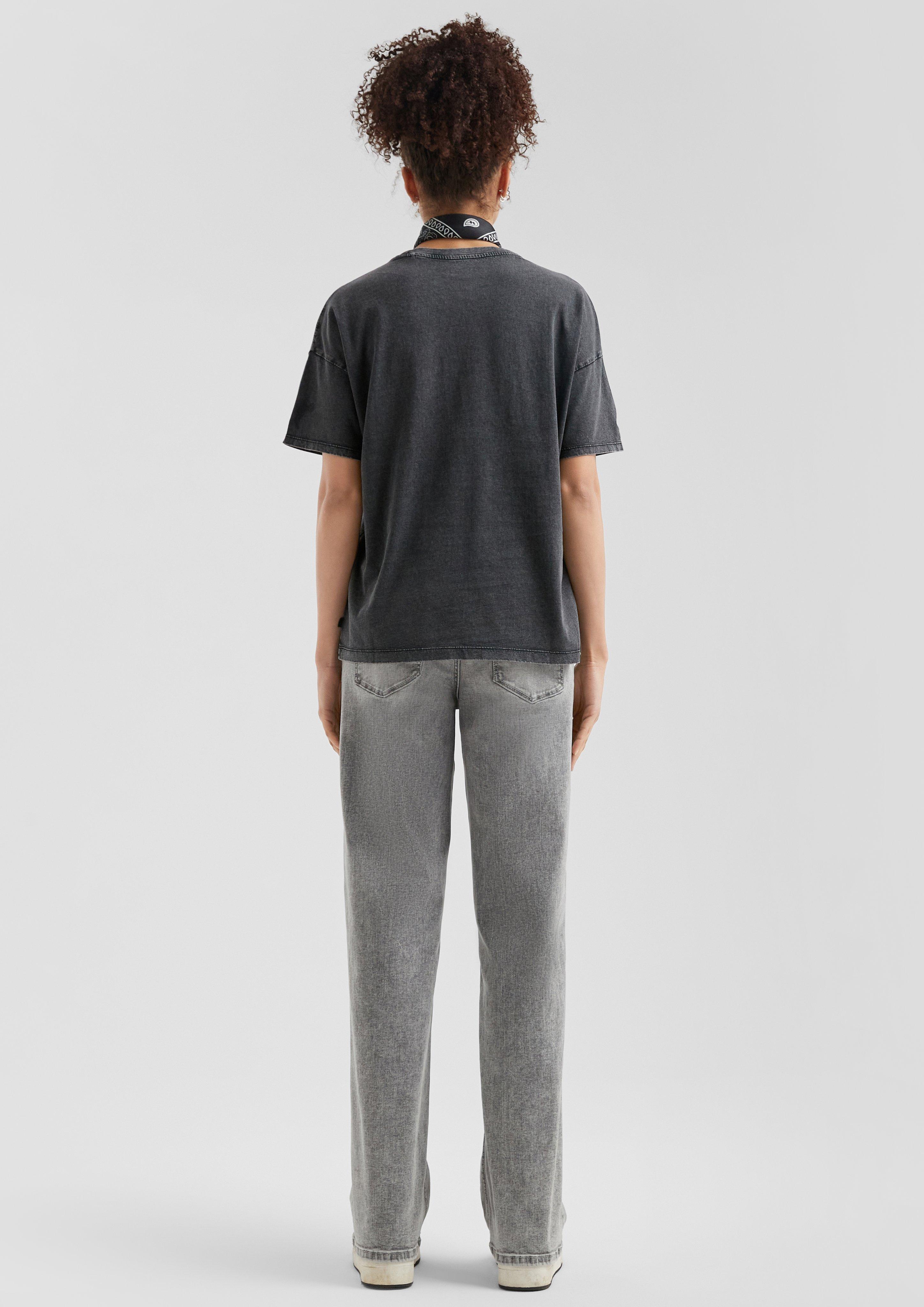 T-Shirt in 99D0 & 99D1