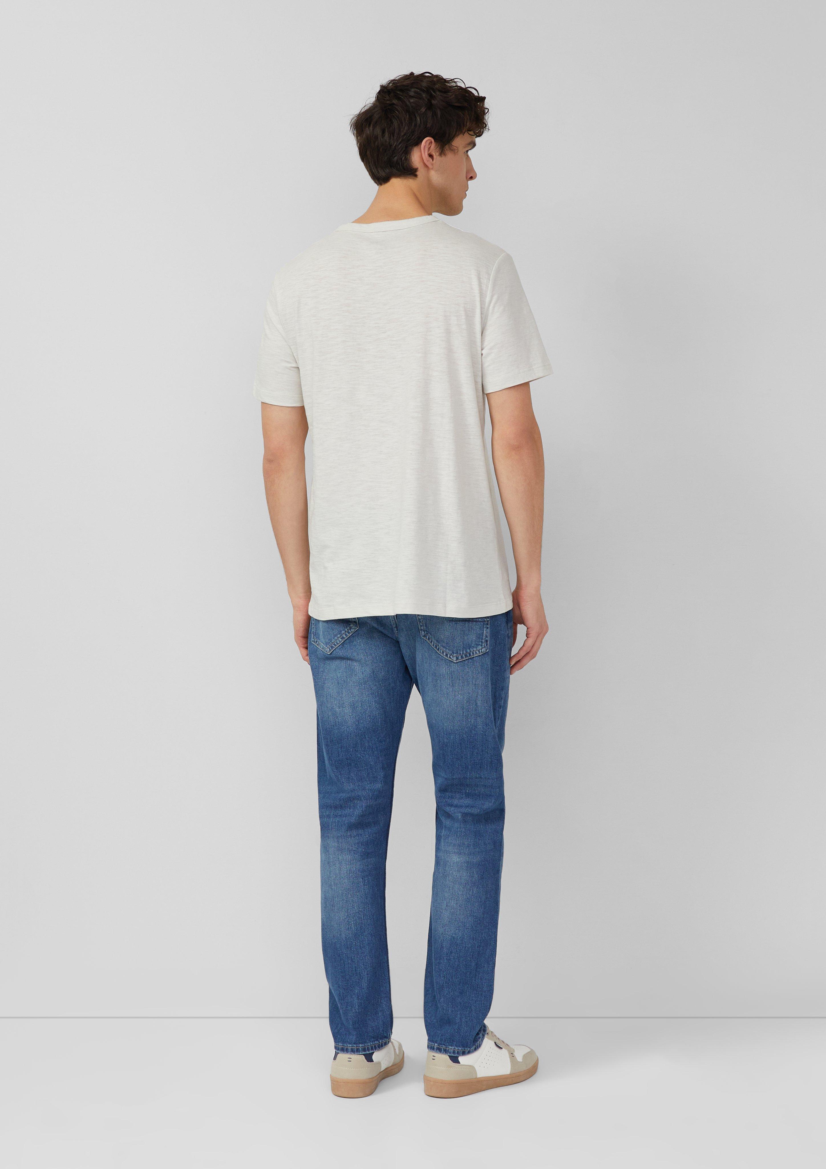 T-shirt in 02D1, 59D1, 02D2, 59D2, 79D2, 61D2, 62D1 & 72D1