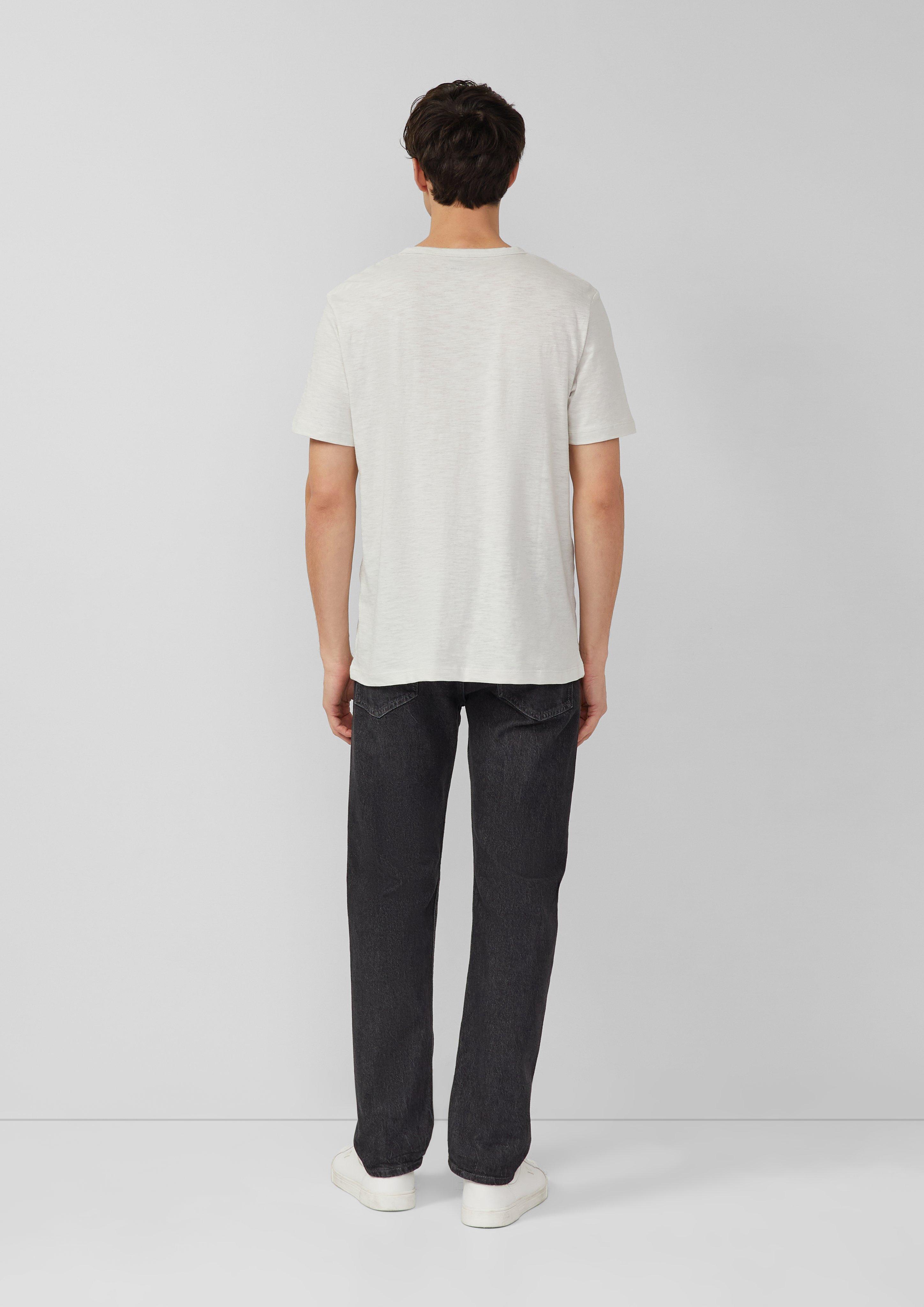 T-shirt in 02D2, 59D1, 02D1, 59D2, 79D2, 61D2, 62D1 & 72D1