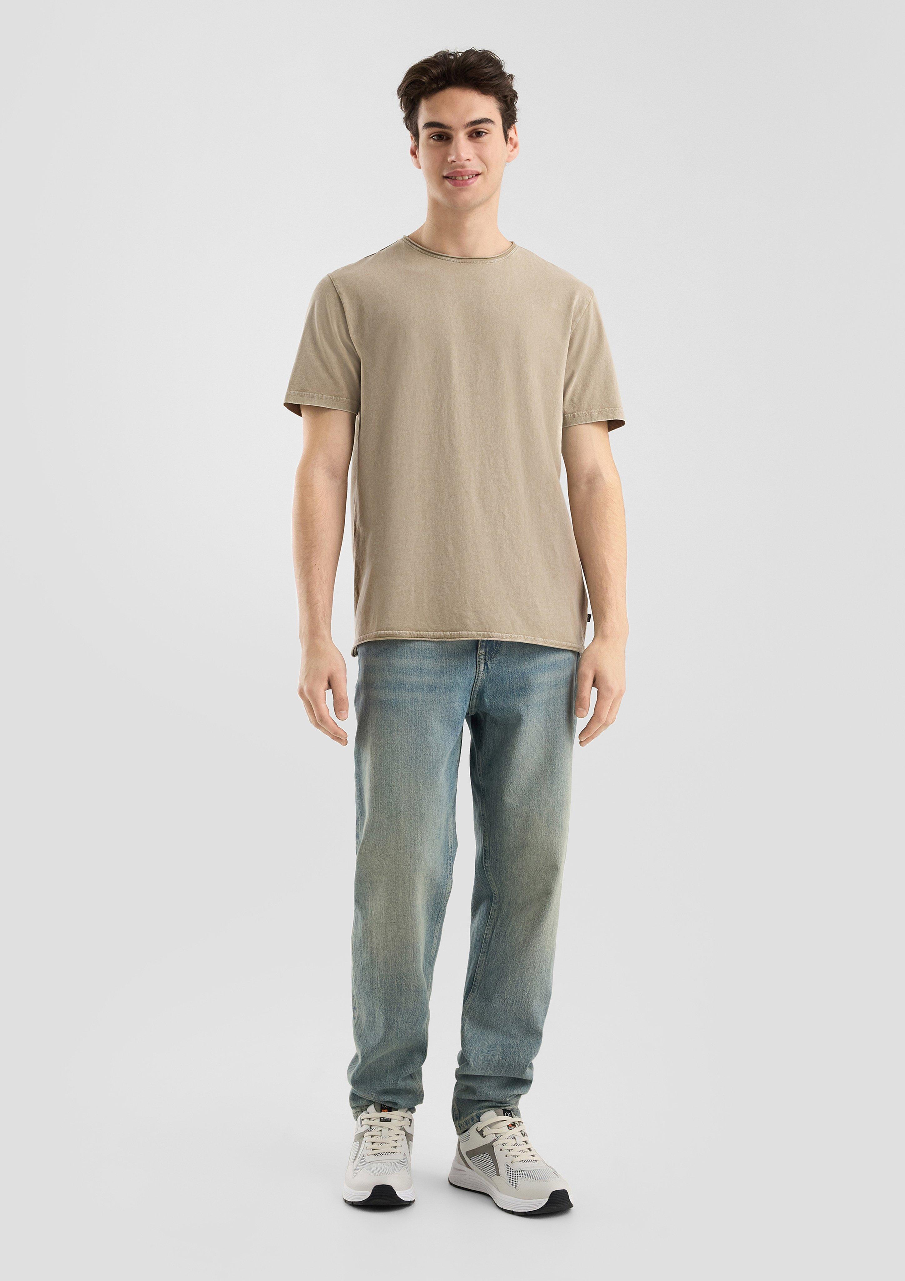 T-shirt in 7806, 7928 & 5529