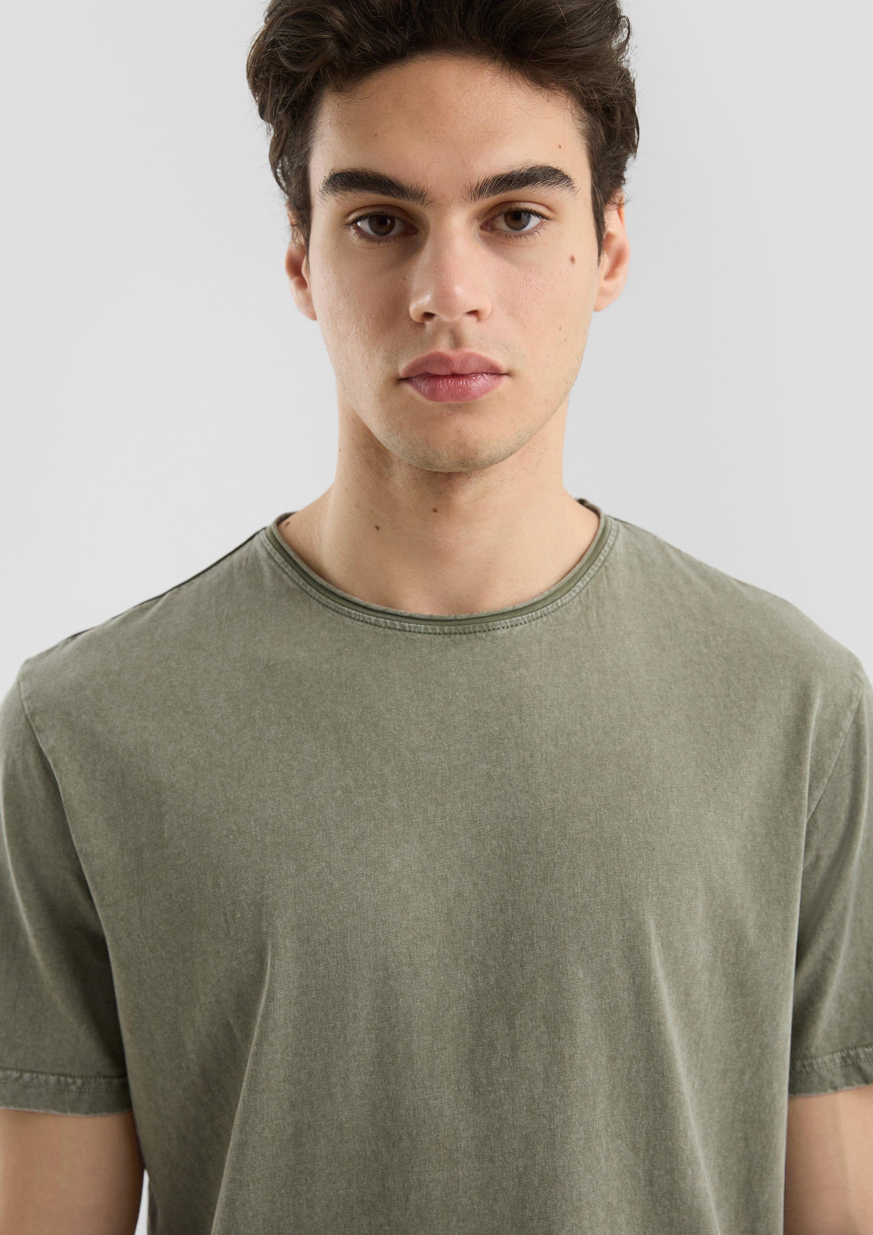 T-Shirt in 7928, 7806 & 5529