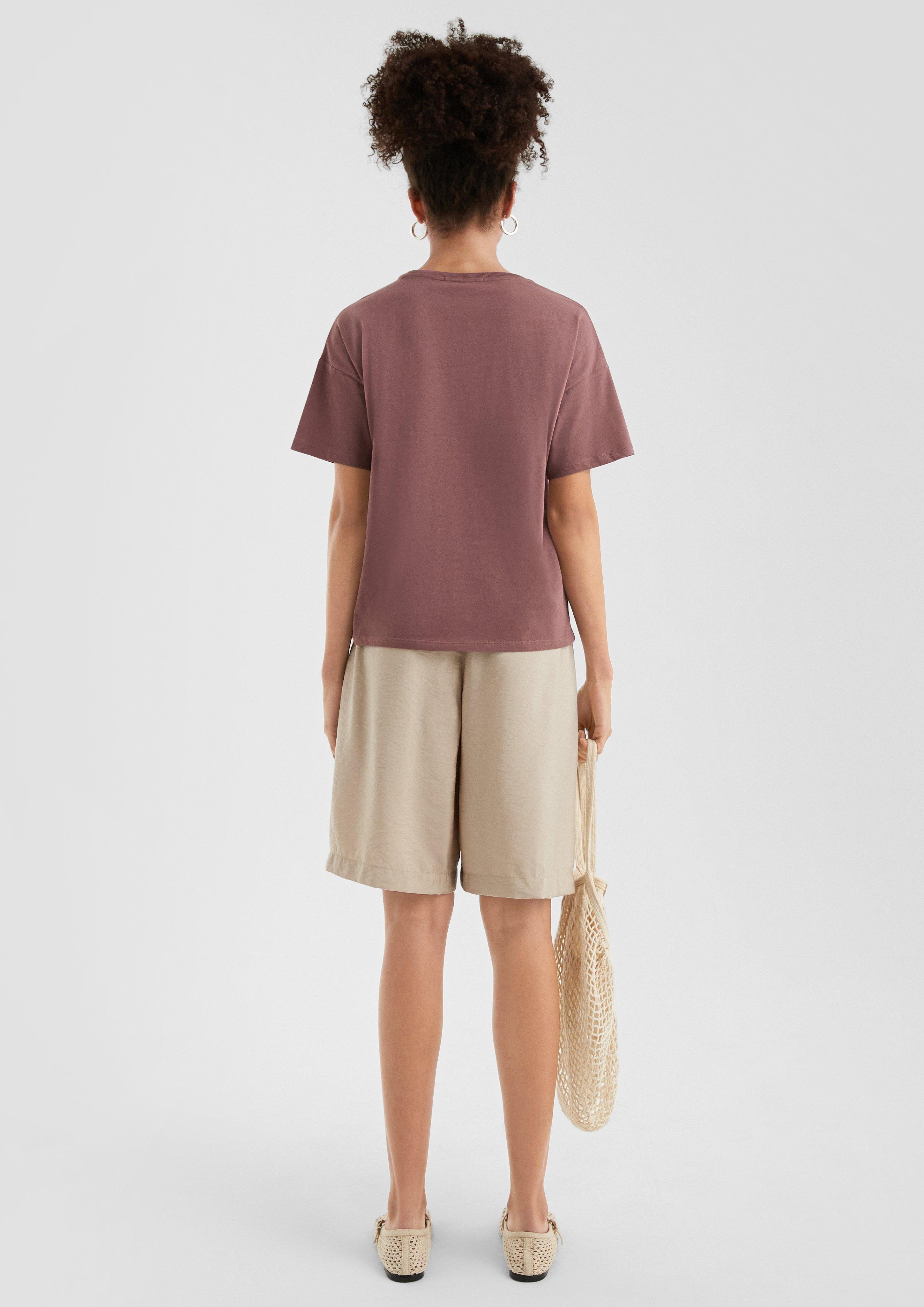 T-shirt in 44D1, 81D2, 99D1 & 02D0