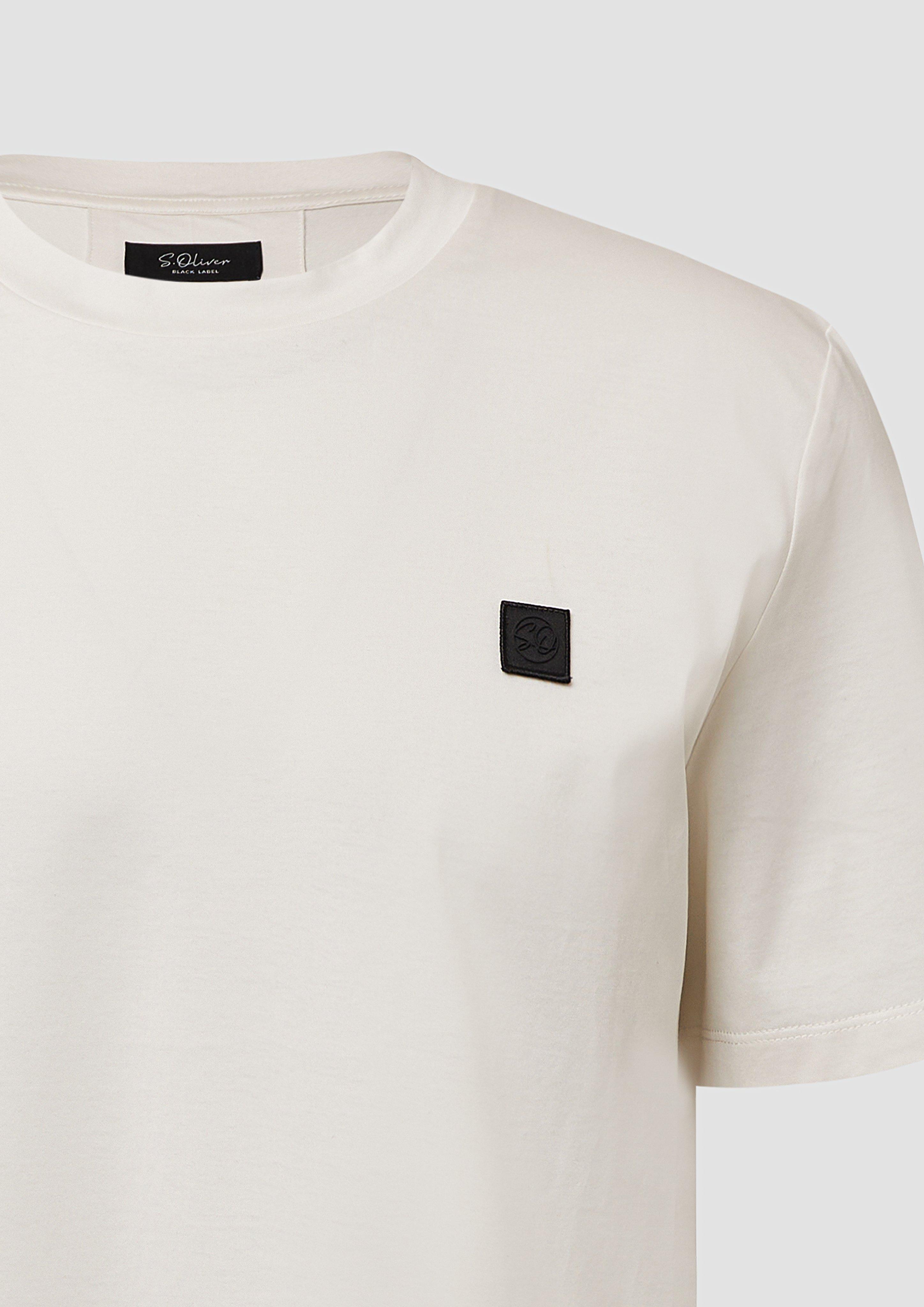 T-shirt in 0120, 5311 & 5920