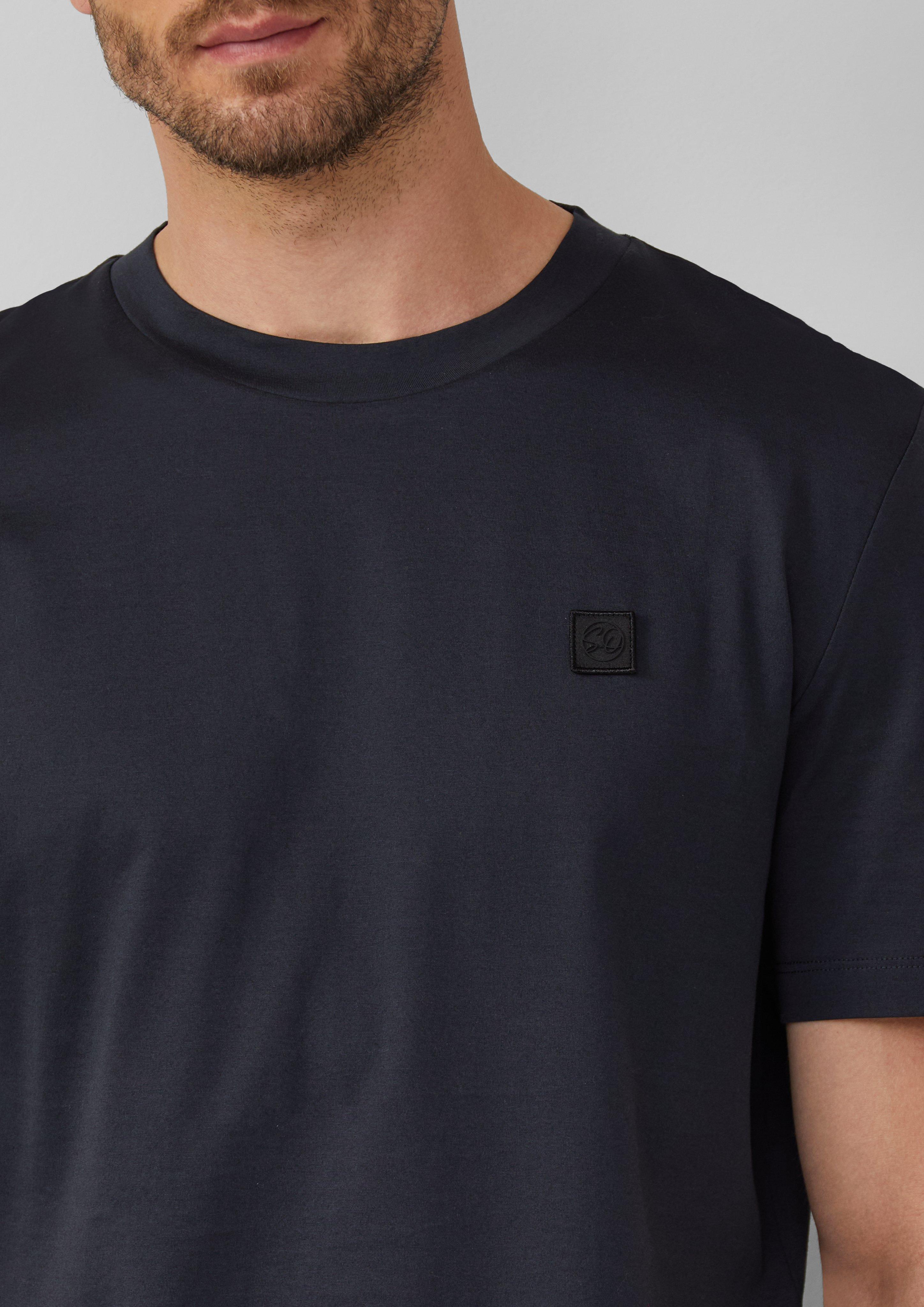 T-Shirt in 5920, 5311 & 0120