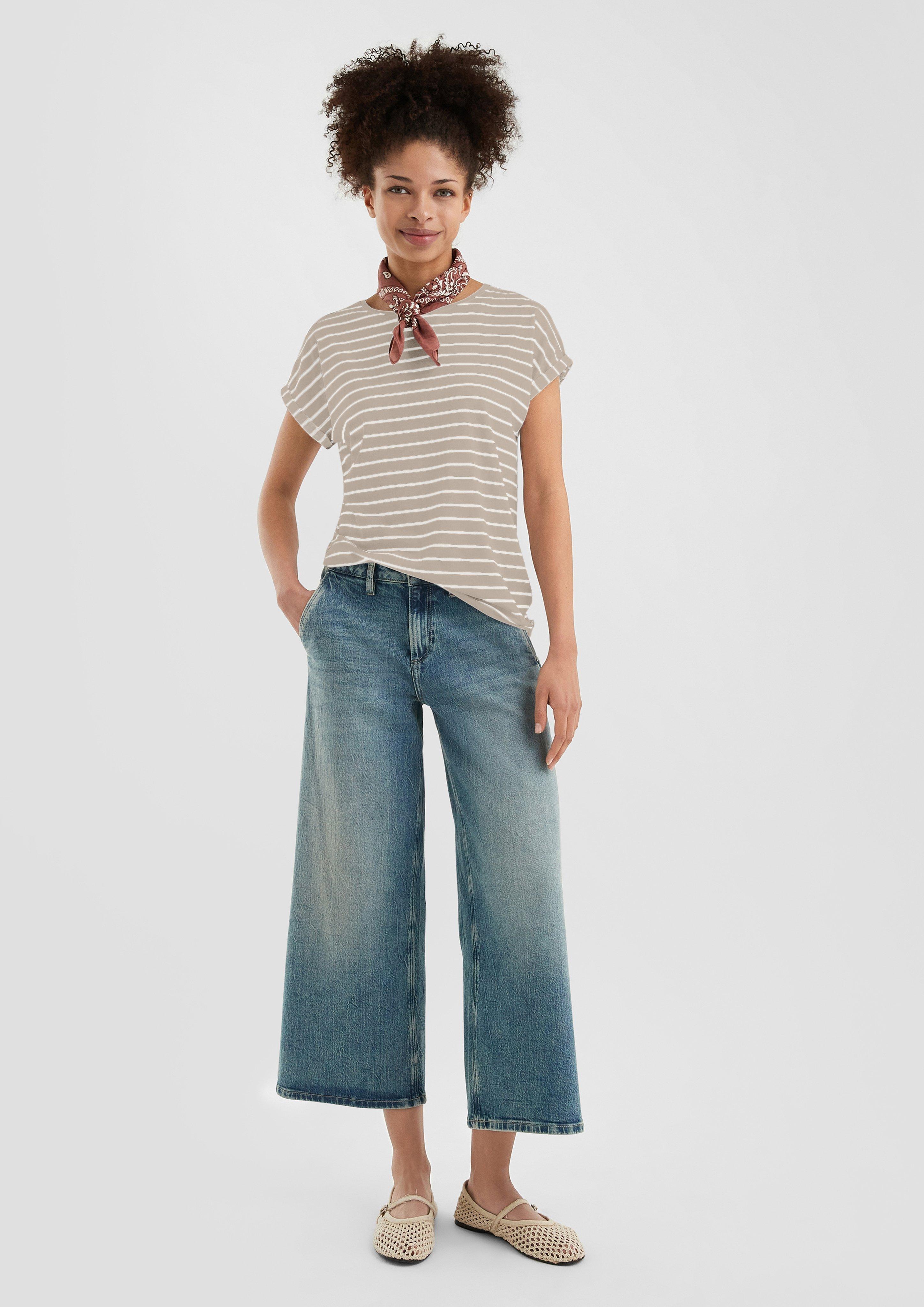 T-Shirt in 81G0, 99G0 & 44G0