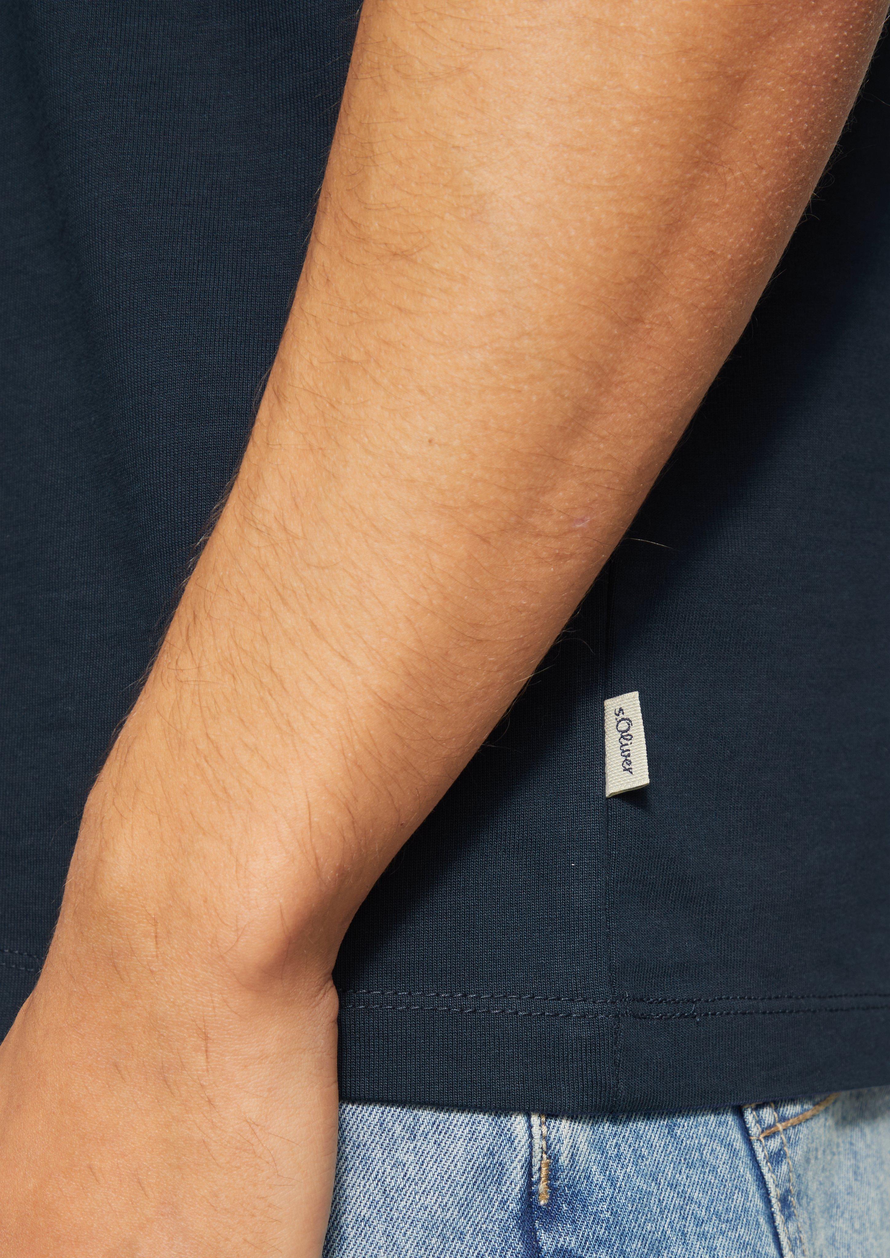 T-shirt in 58D1, 03D3, 03D2, 03D1 & 58D2