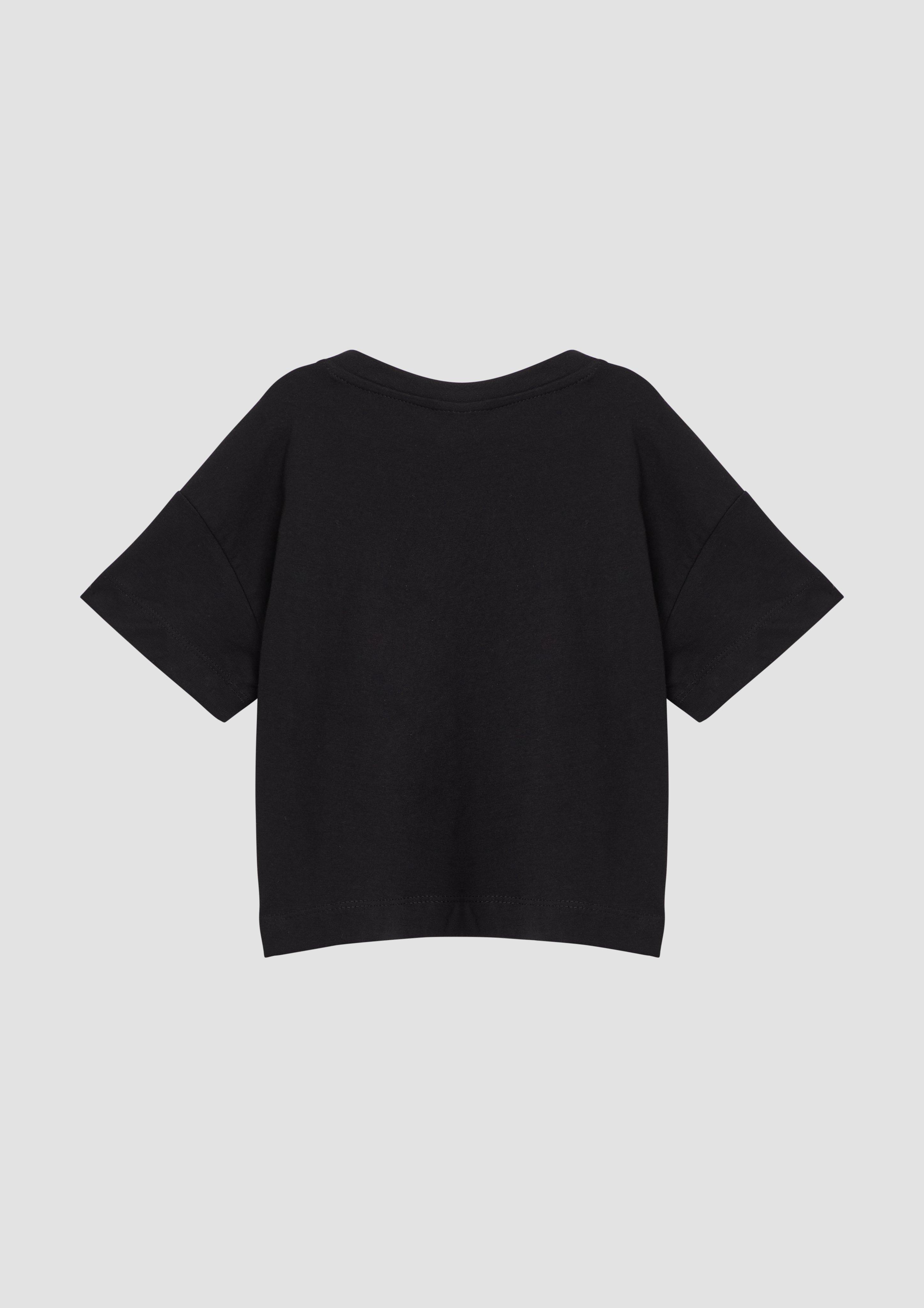 T-shirt in 9999 & 0100