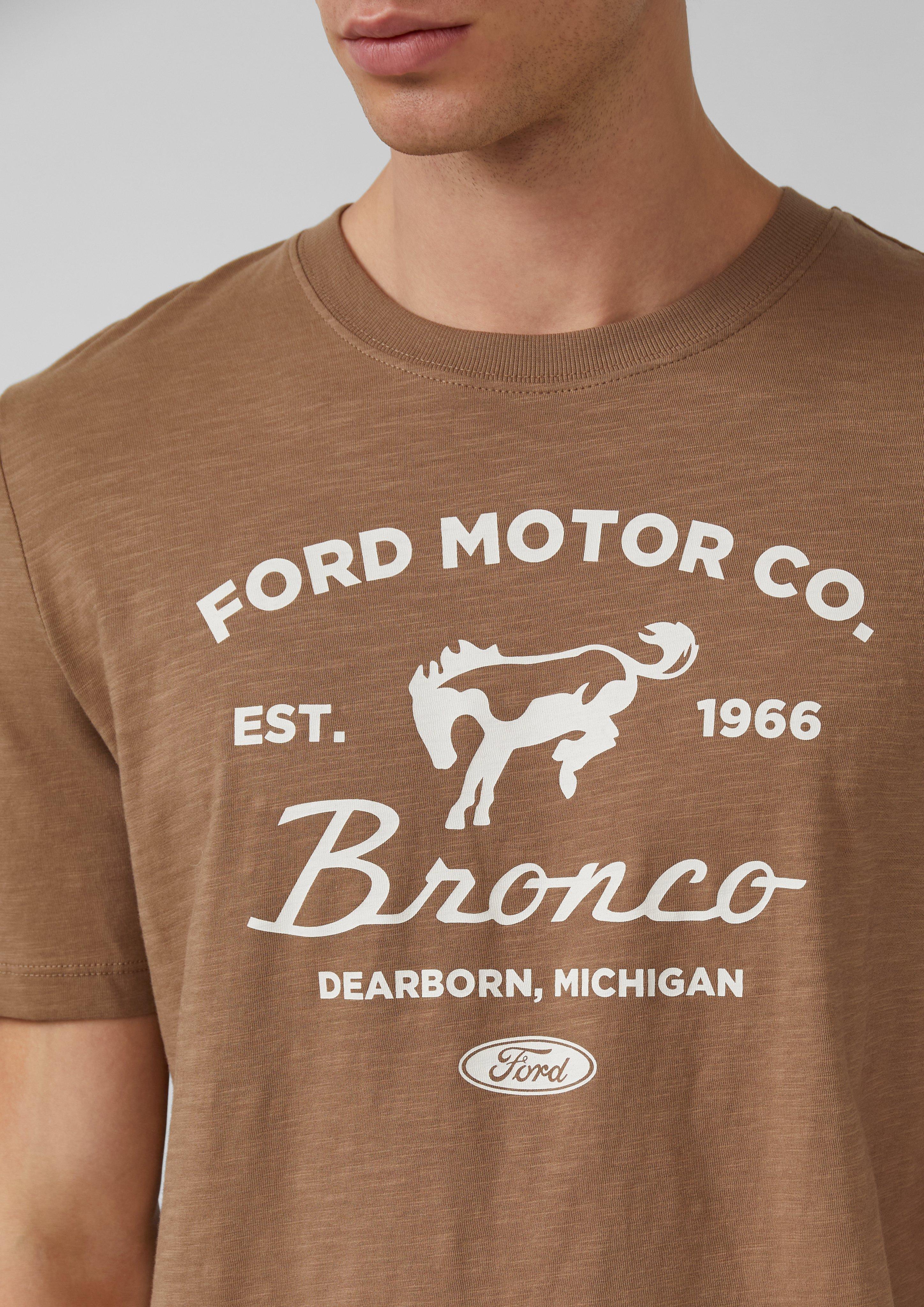 T-shirt in 86D1, 99D6, 90D2, 36D3, 90D5 & 53D4