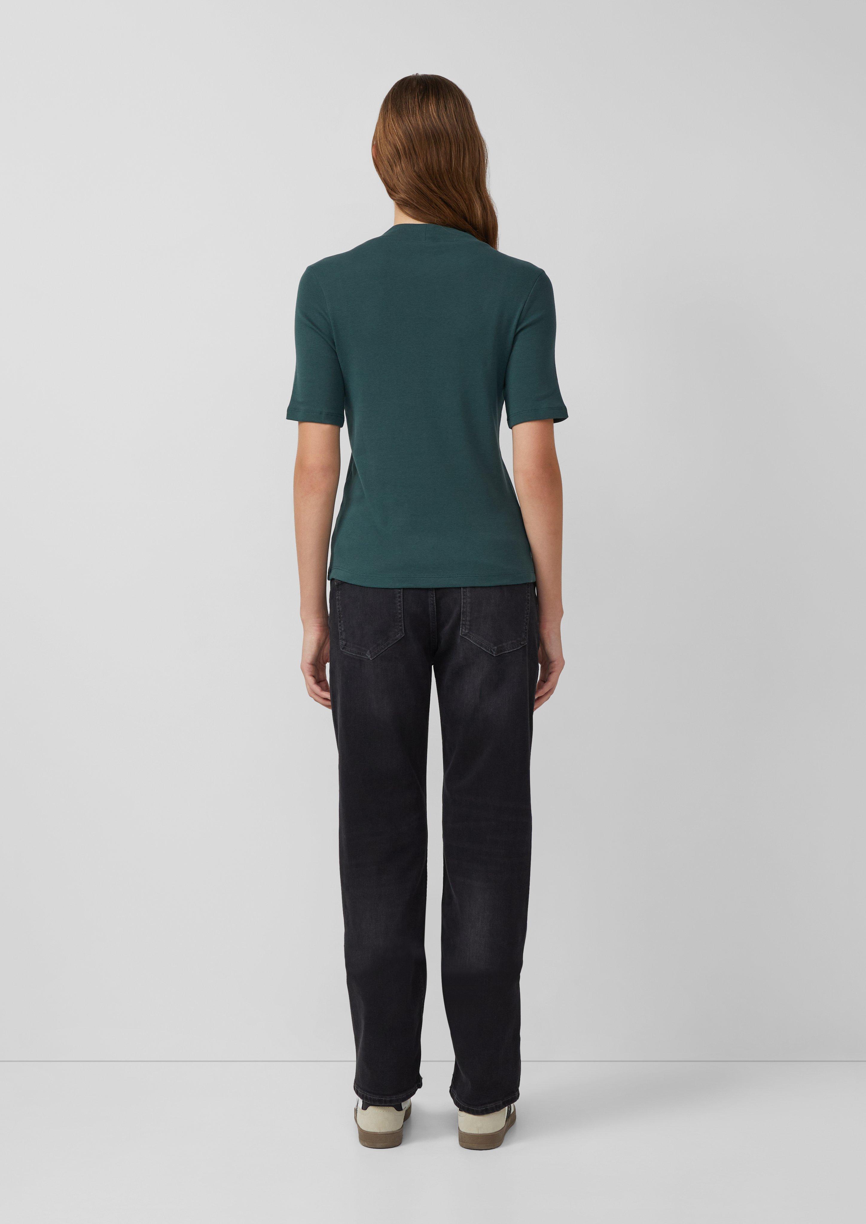 T-shirt in 6933, 3902, 9999 & 0210