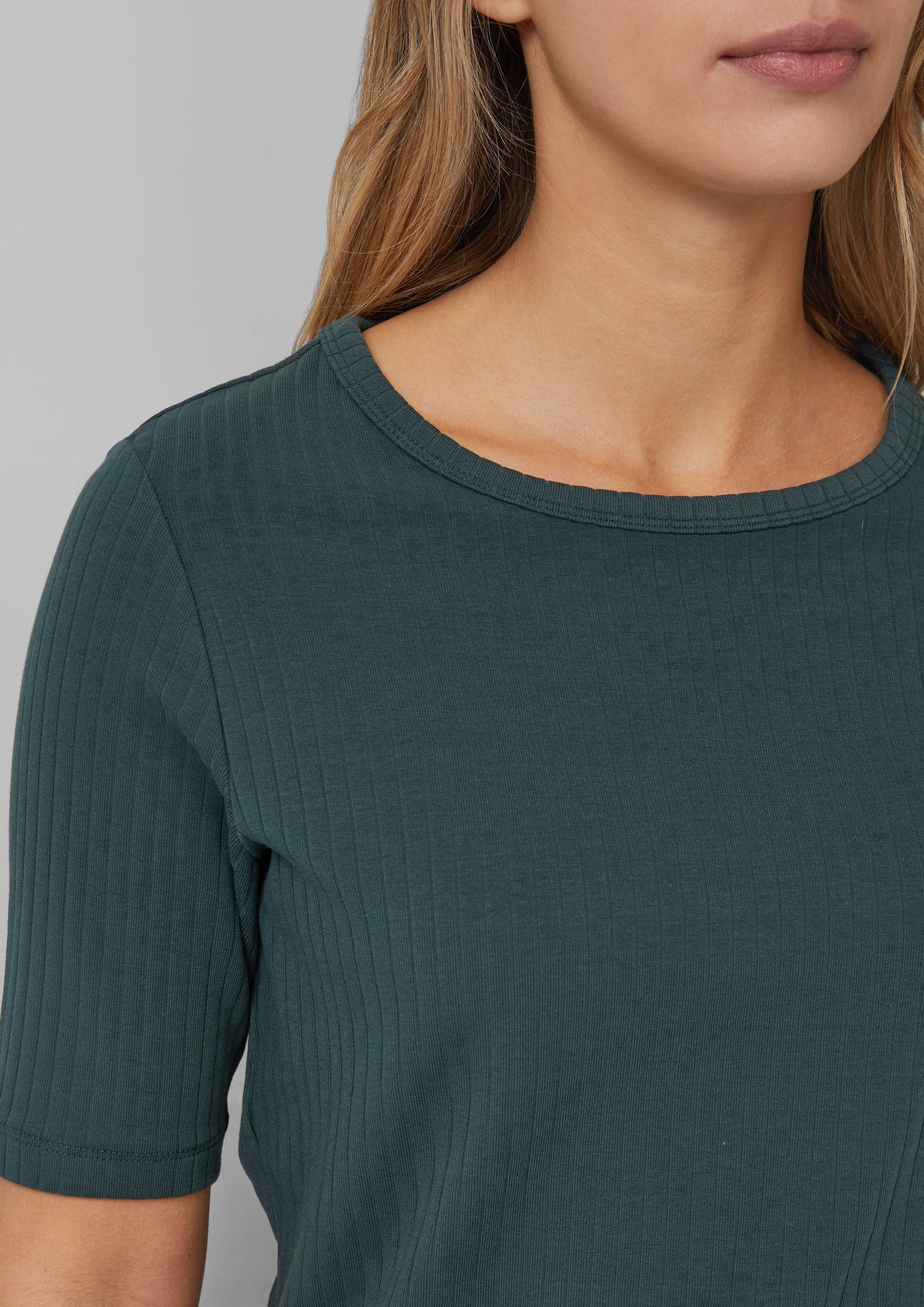 T-shirt in 6933, 9999, 0210 & 3902