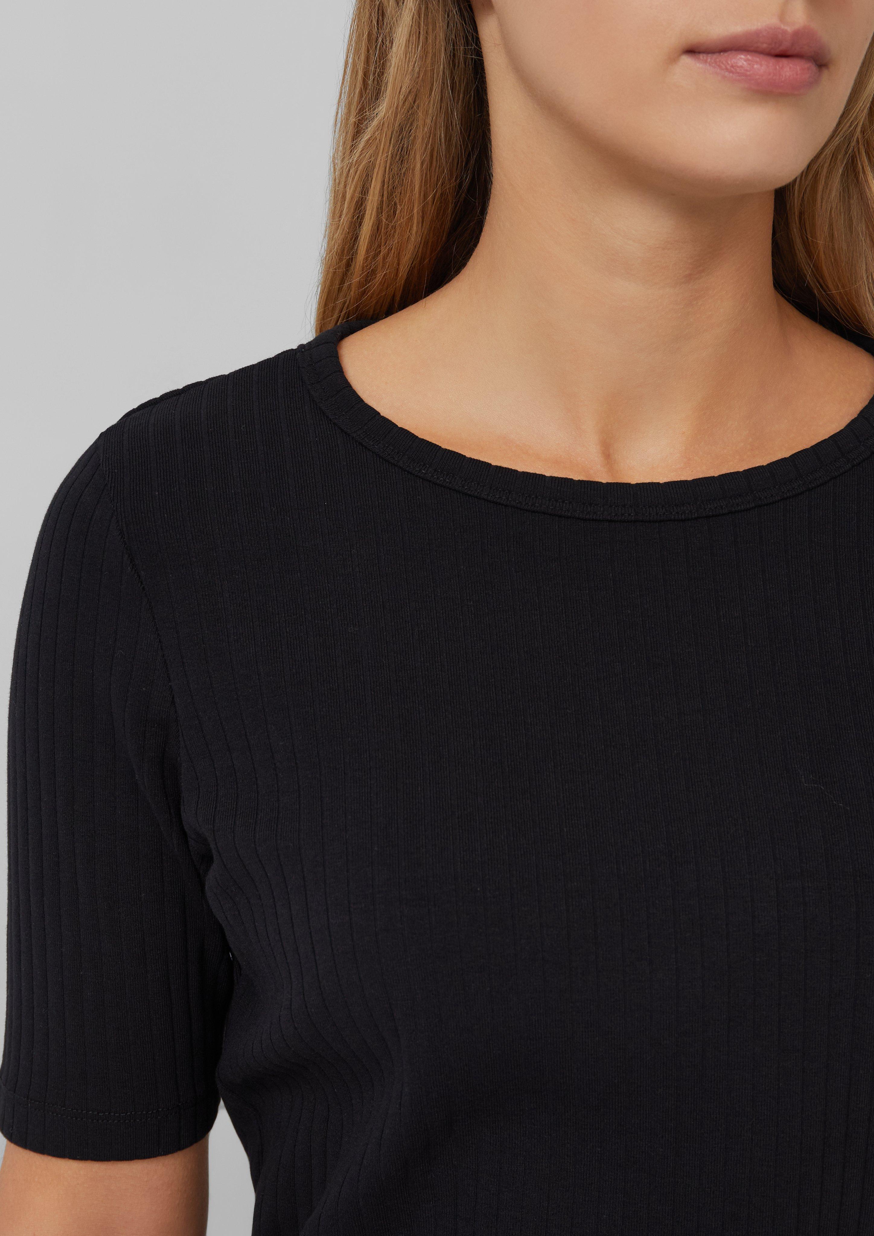 T-shirt in 9999, 6933, 0210 & 3902