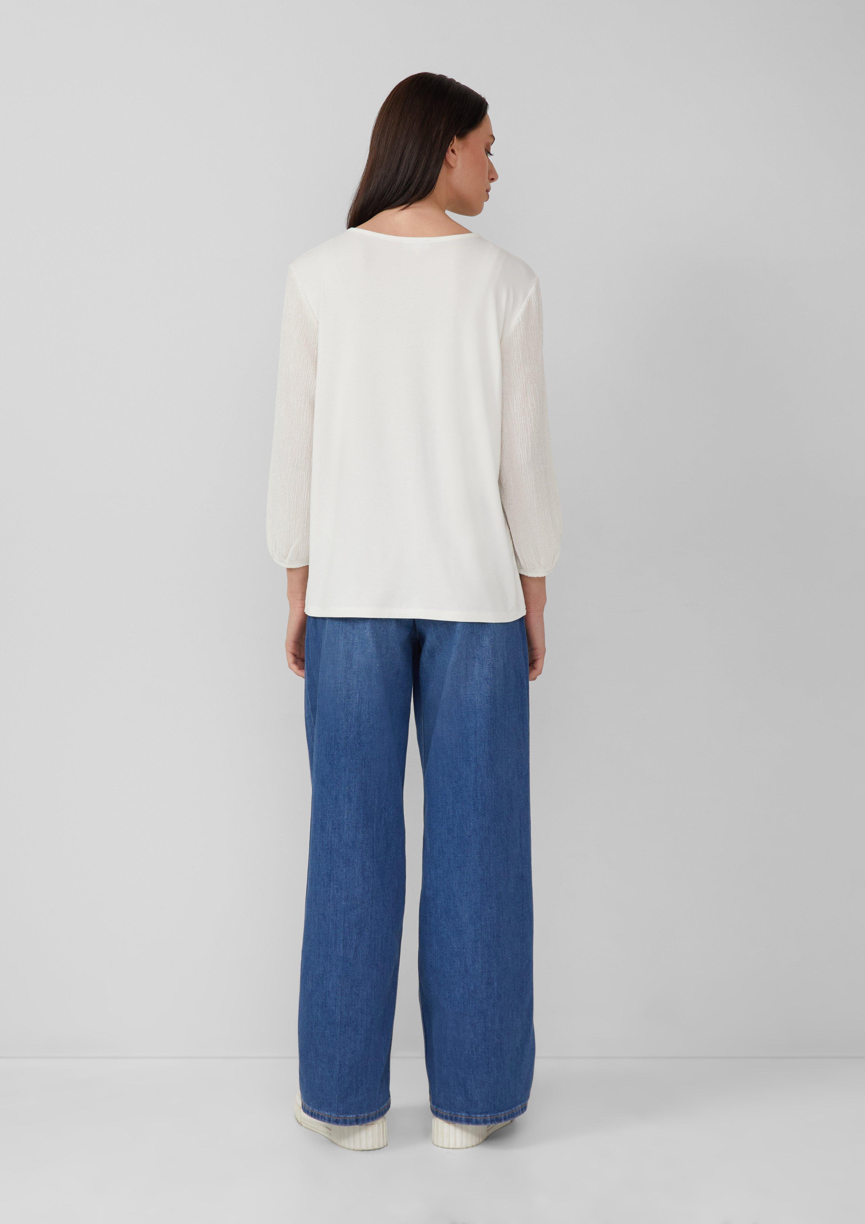 T-Shirt in 0210, 6933 & 5527